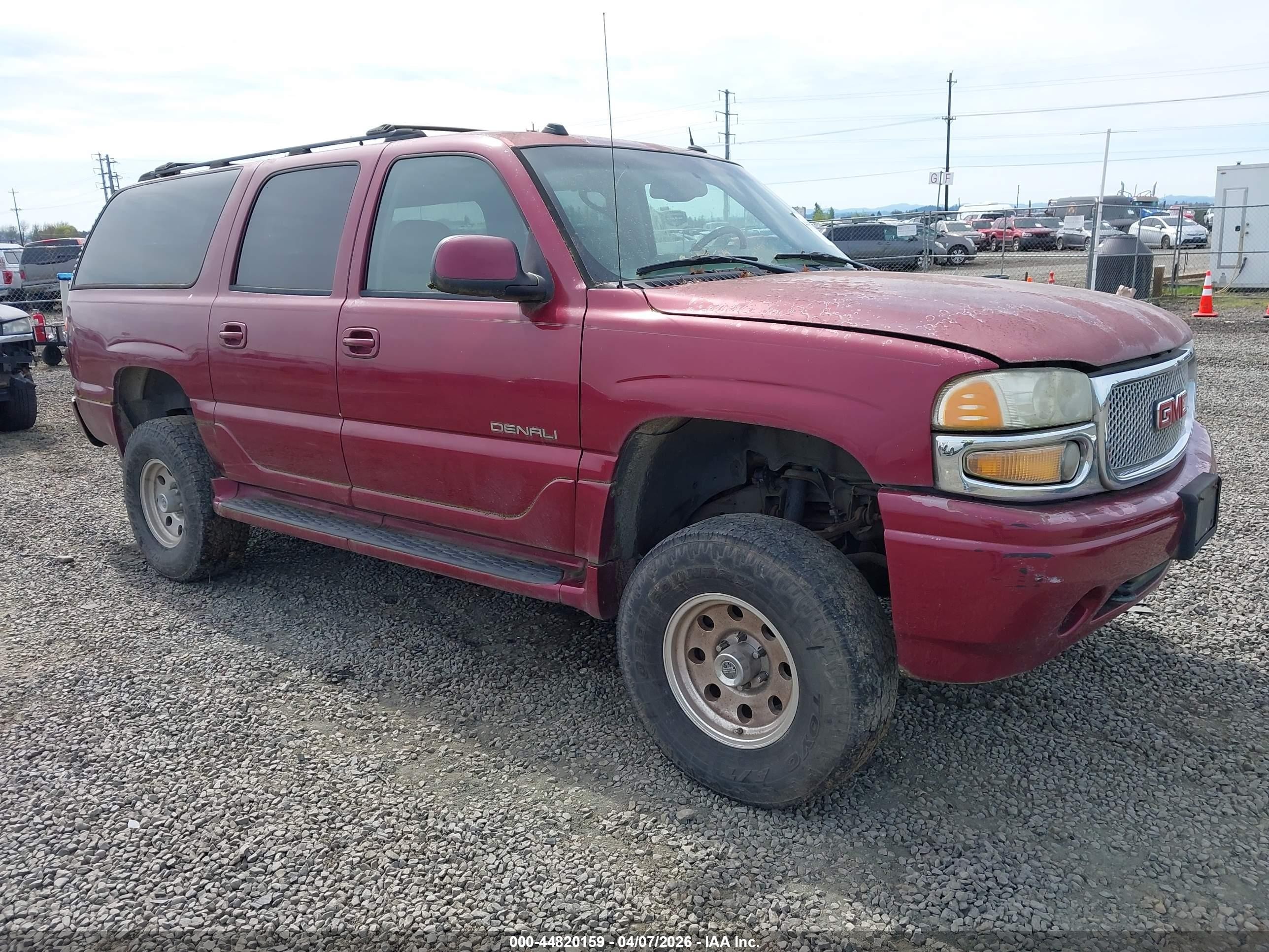 2005 GMC Yukon XL, VIN 1GKFK66U45J121086 — Normal wear