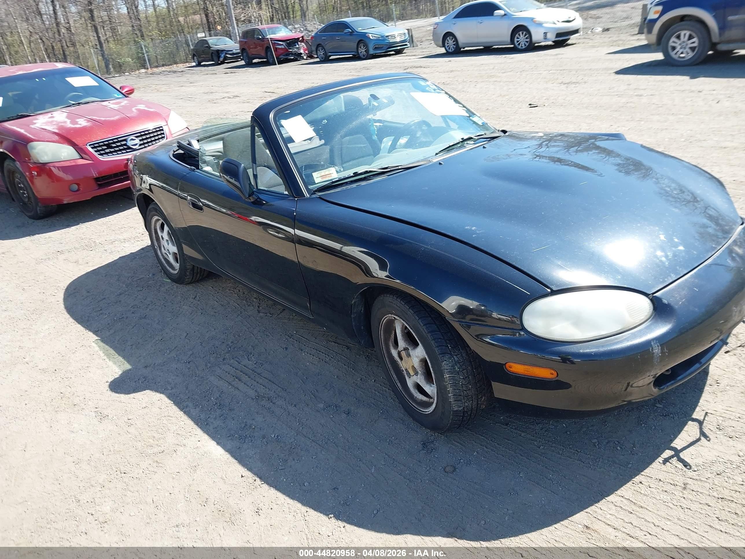 1999 Mazda MX-5 Miata, VIN JM1NB3539X0112679 — All over