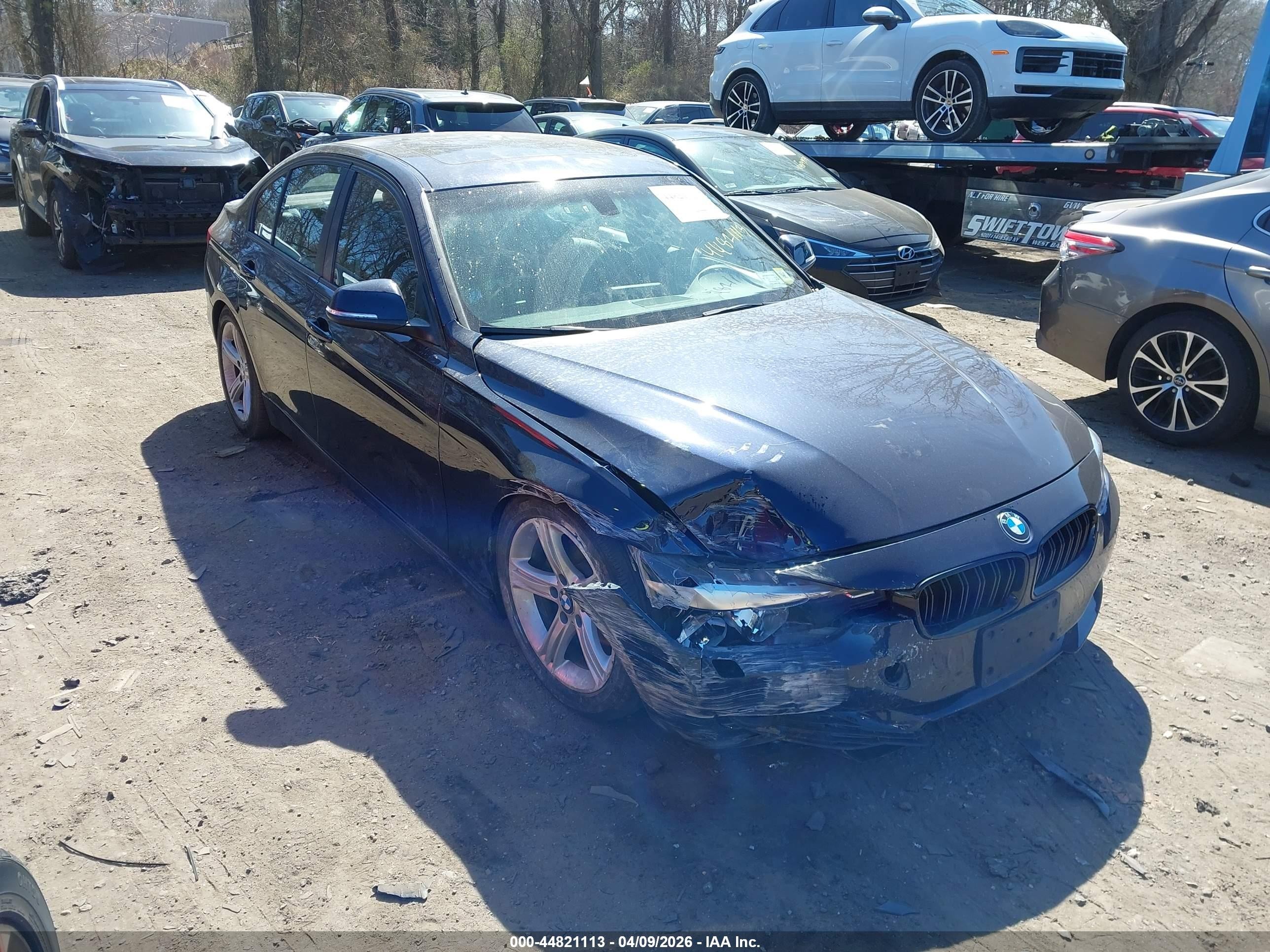 2013 BMW 3 Series 328i xDrive, VIN WBA3B5C5XDF596729 — Front end