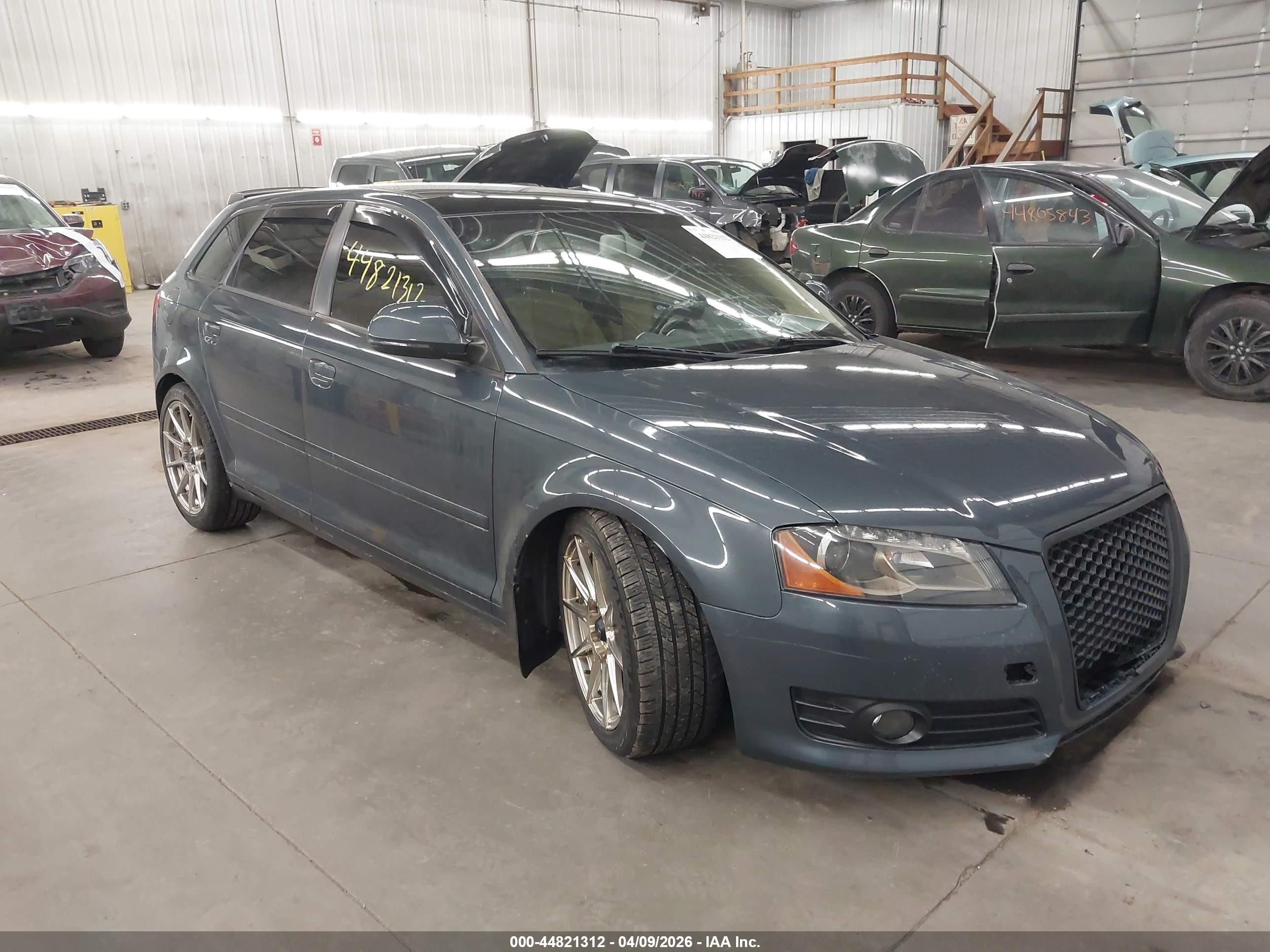 2009 Audi A3 Sportback S line, VIN WAUKF78PX9A052421 — Перед