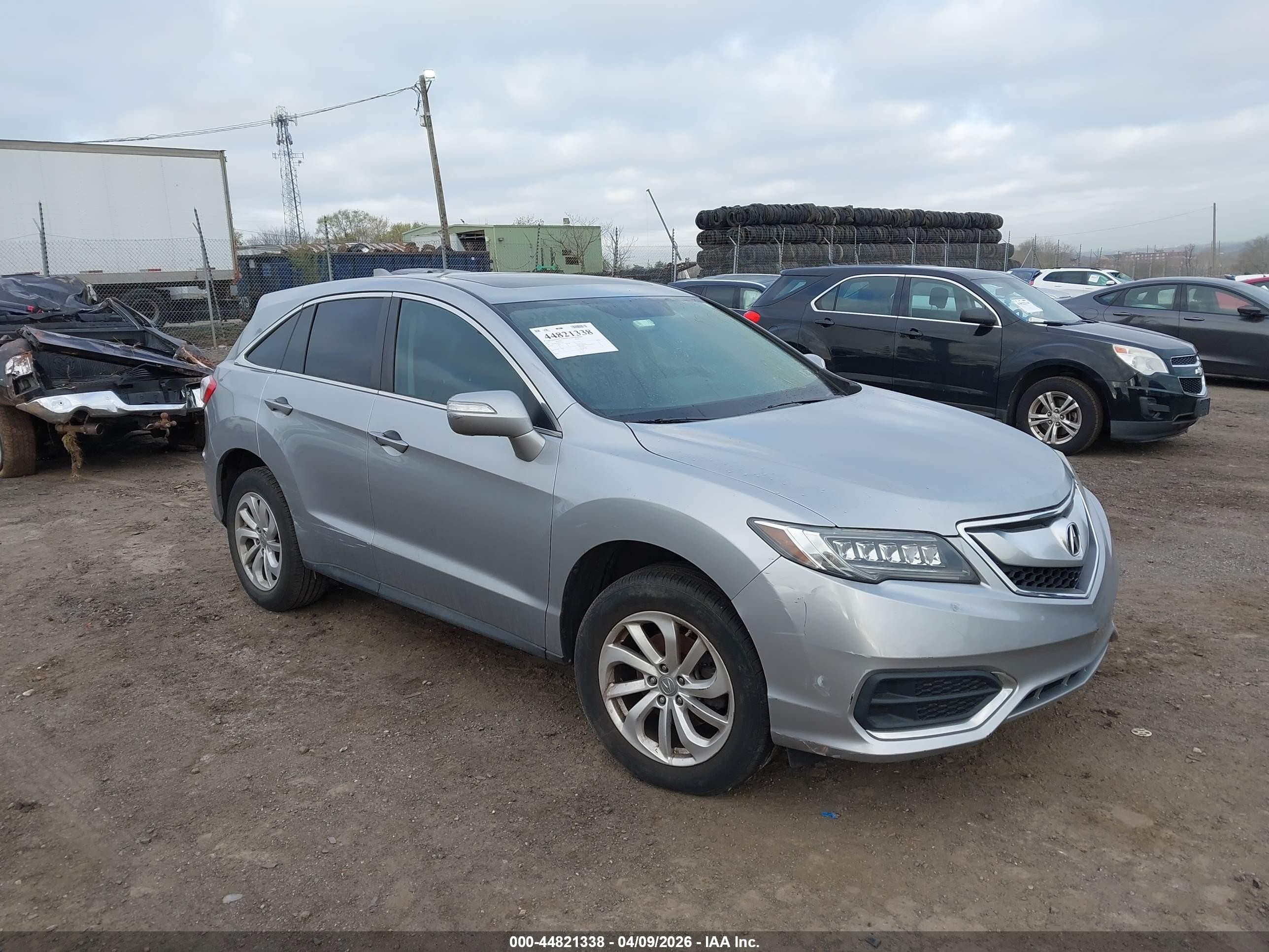 2017 Acura RDX Technology, VIN 5J8TB4H55HL031495 — Front end