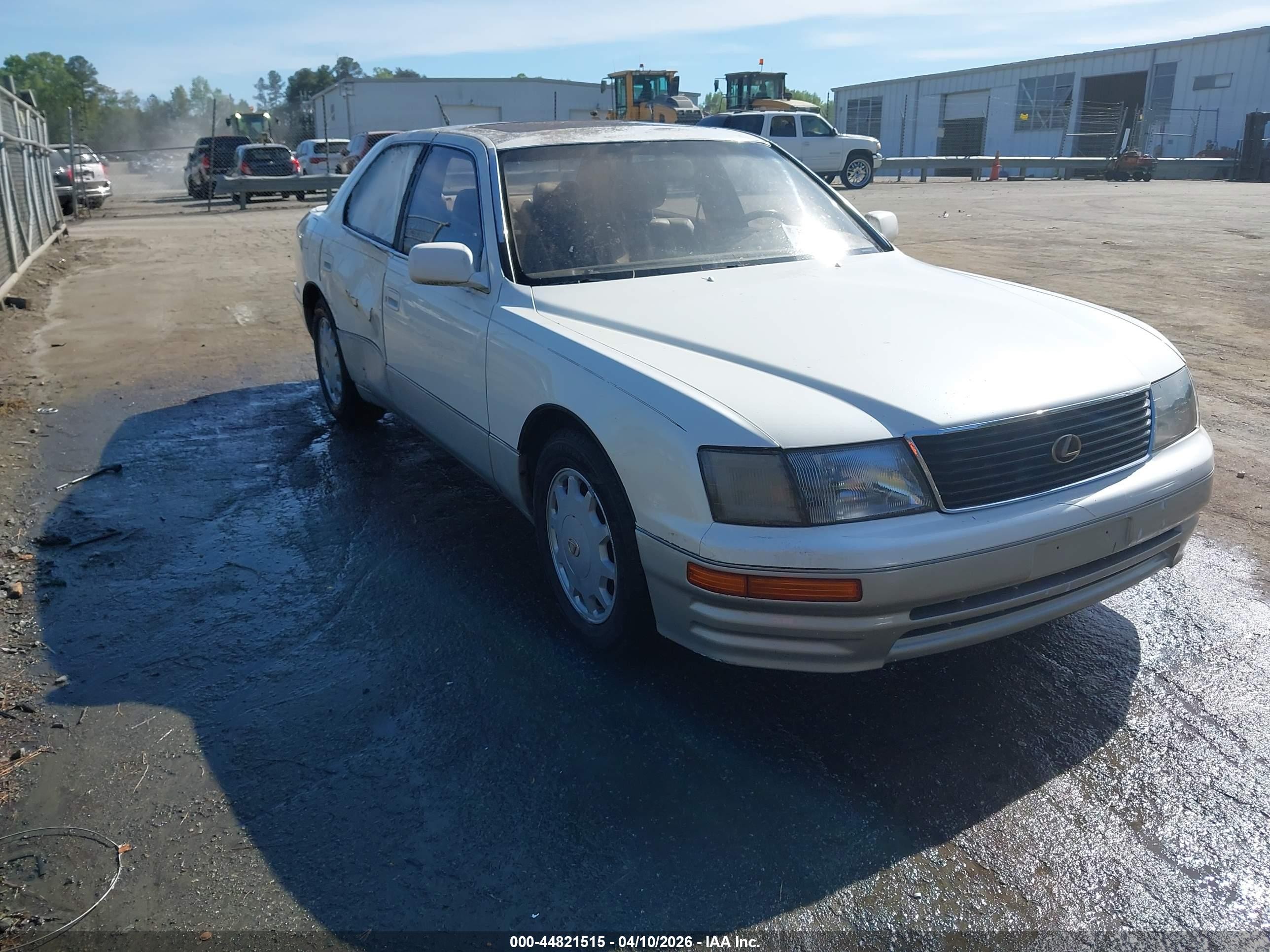 1996 Lexus LS 400, VIN JT8BH22F8T0065017 — Side