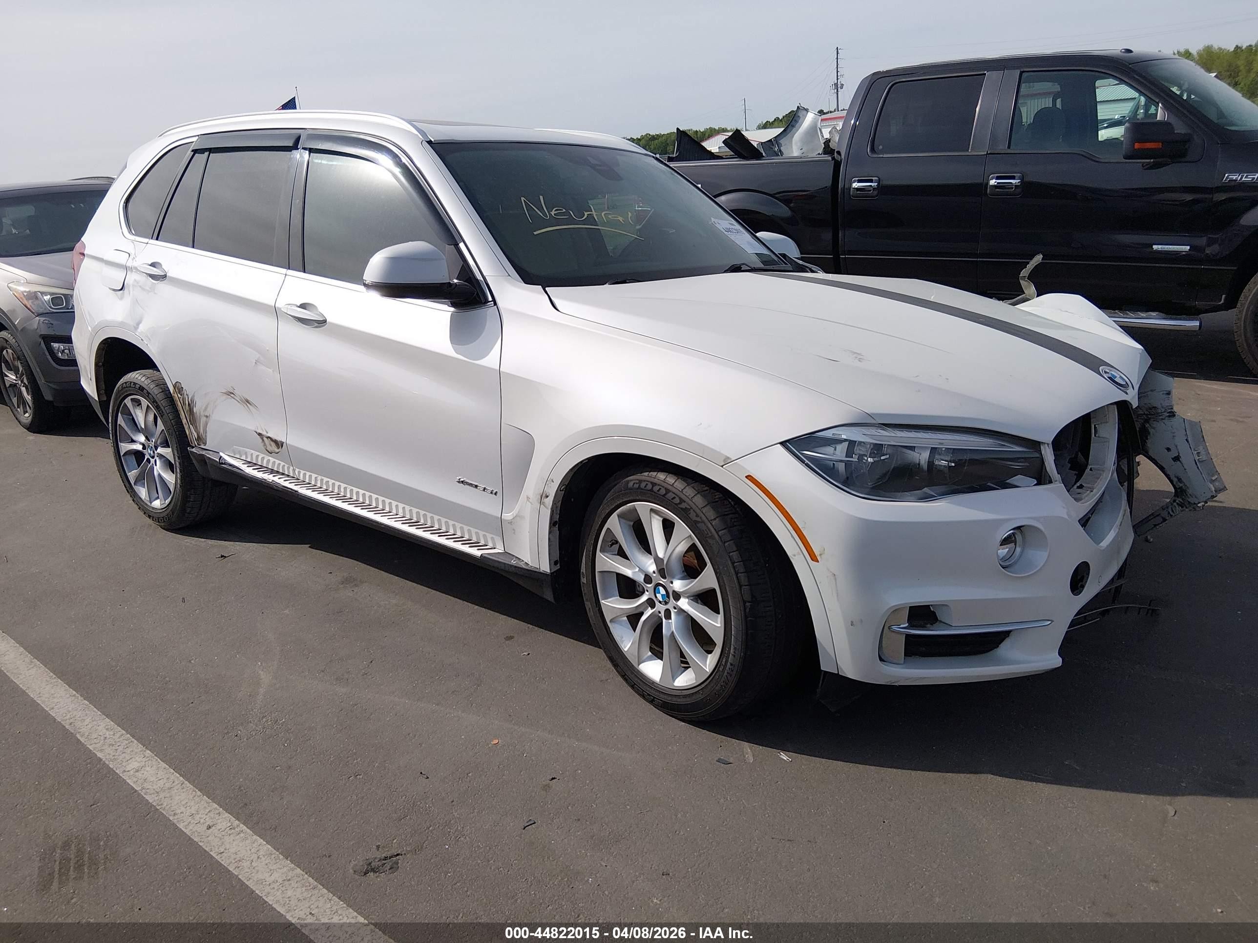 2015 BMW X5 xDrive35i, VIN 5UXKR0C58F0P01513 — Front end