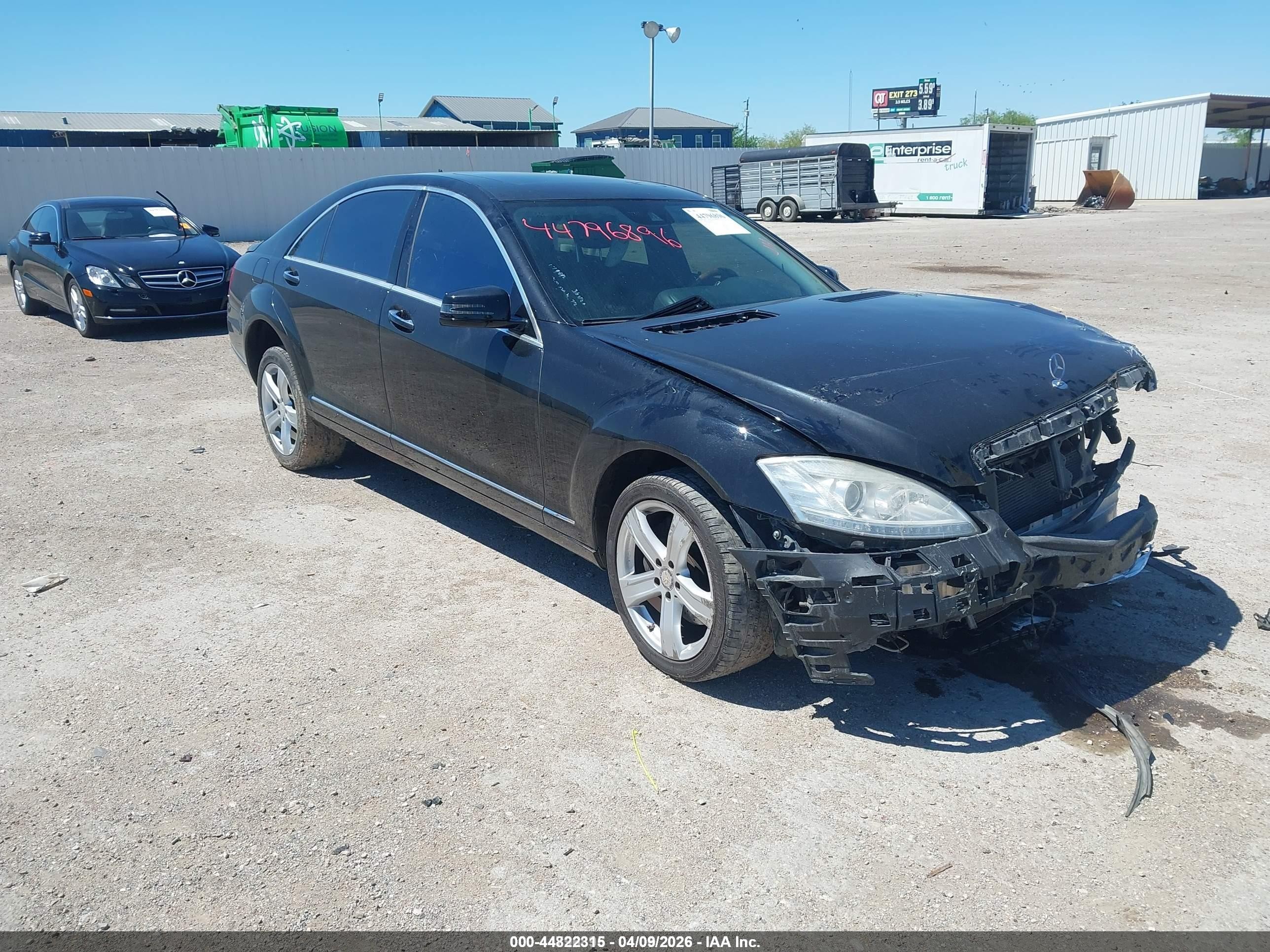 2011 Mercedes-Benz S 550, VIN WDDNG7BB9BA386879 — Front end