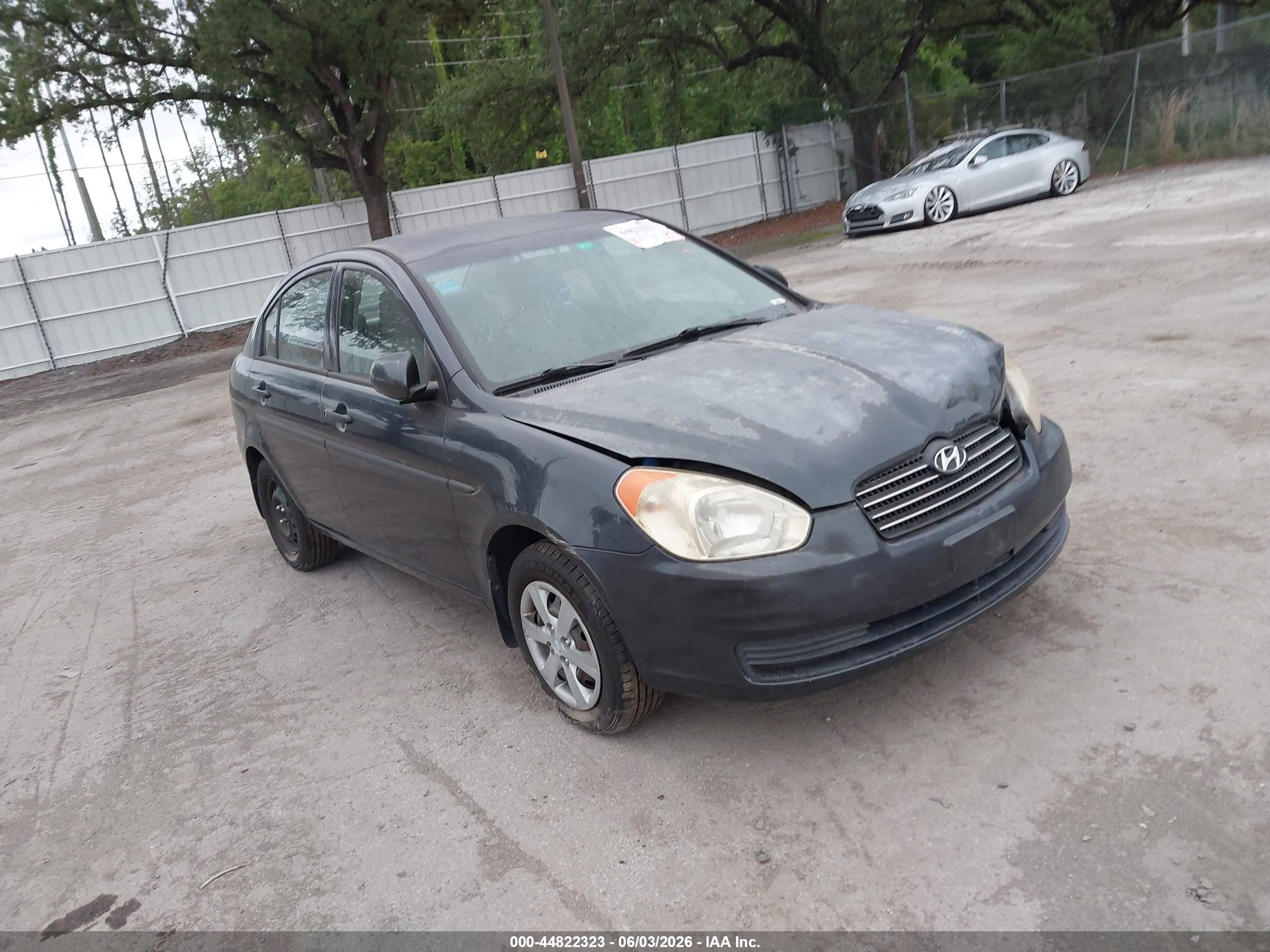 2010 Hyundai Accent GLS, VIN KMHCN4AC4AU517984 — Front end