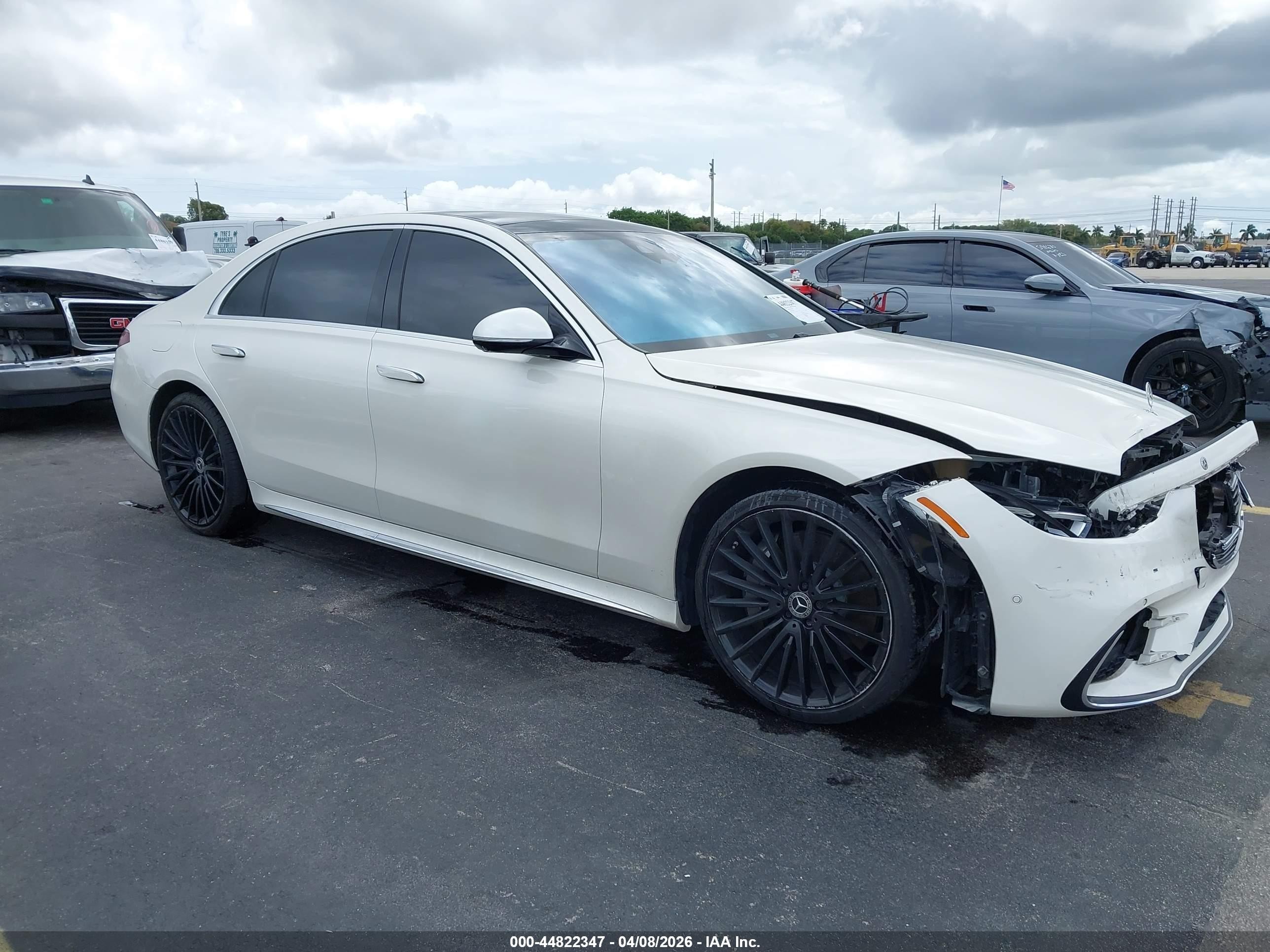2023 Mercedes-Benz S 580, VIN W1K6G7GB2PA223088 — Front end