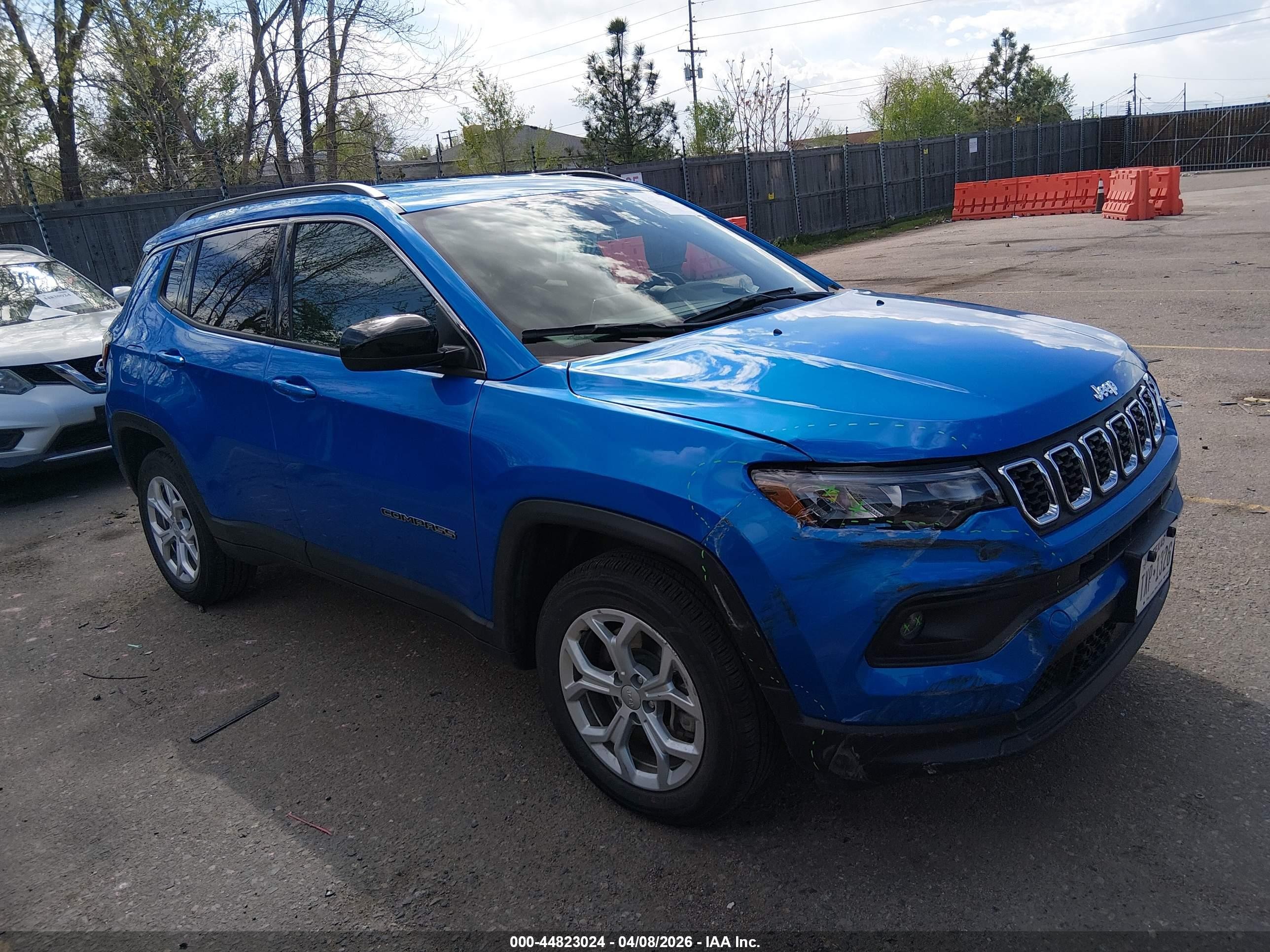2024 Jeep Compass Latitude, VIN 3C4NJDBN1RT111854 — Front end