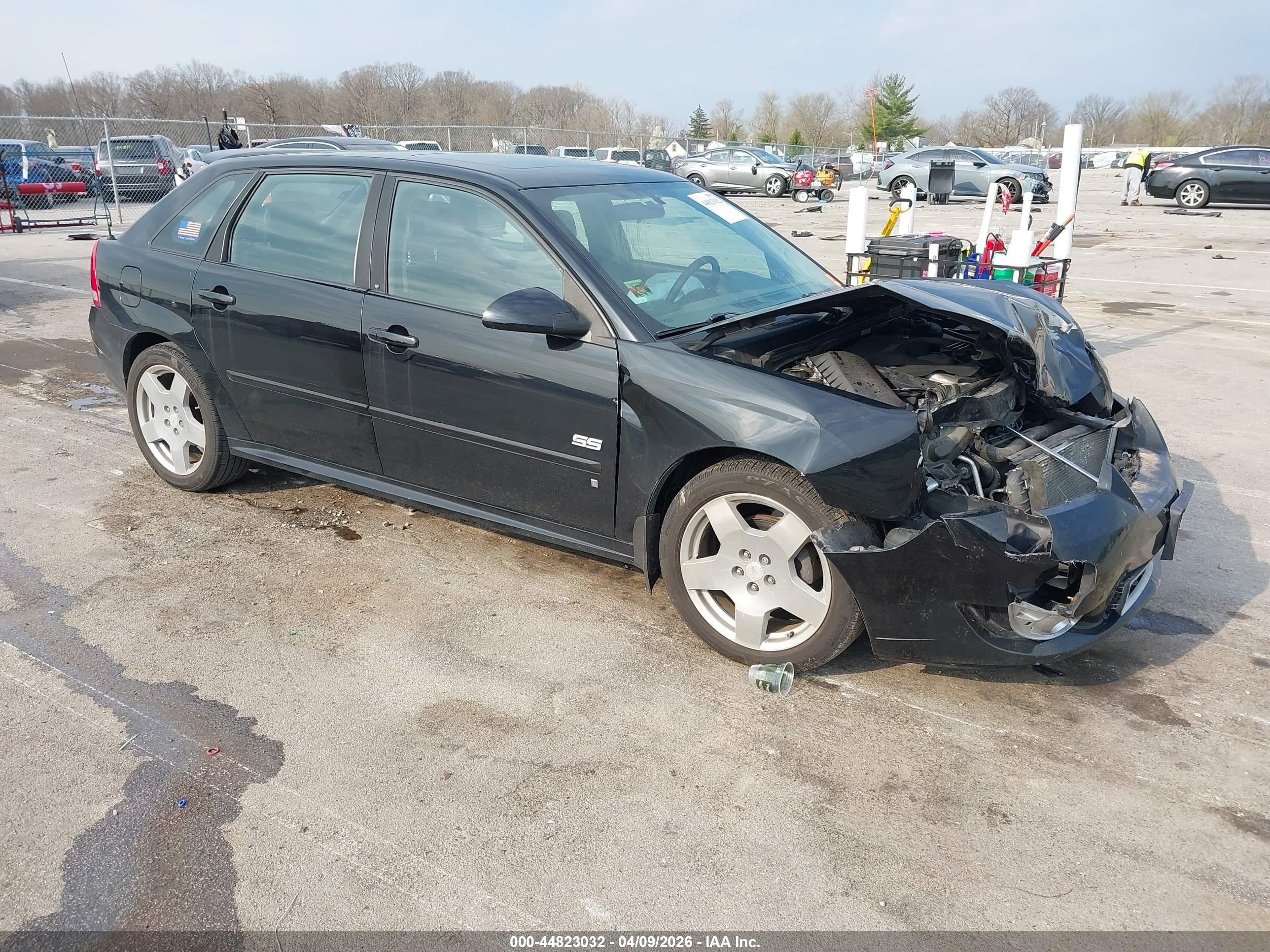 2006 Chevrolet Malibu Maxx SS, VIN 1G1ZW63136F218476 — Front end