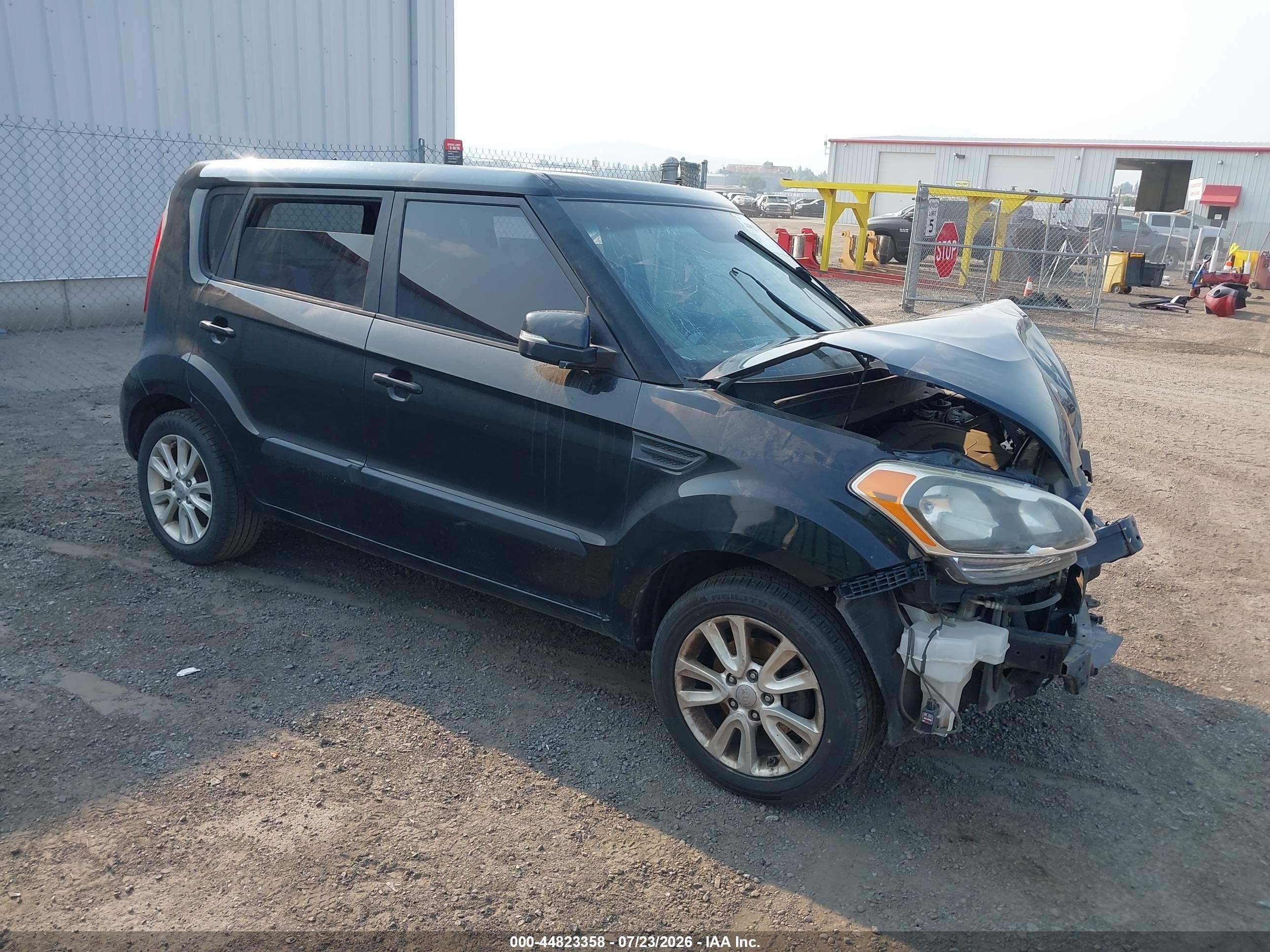 2012 Kia Soul +, VIN KNDJT2A62C7743006 — Front end