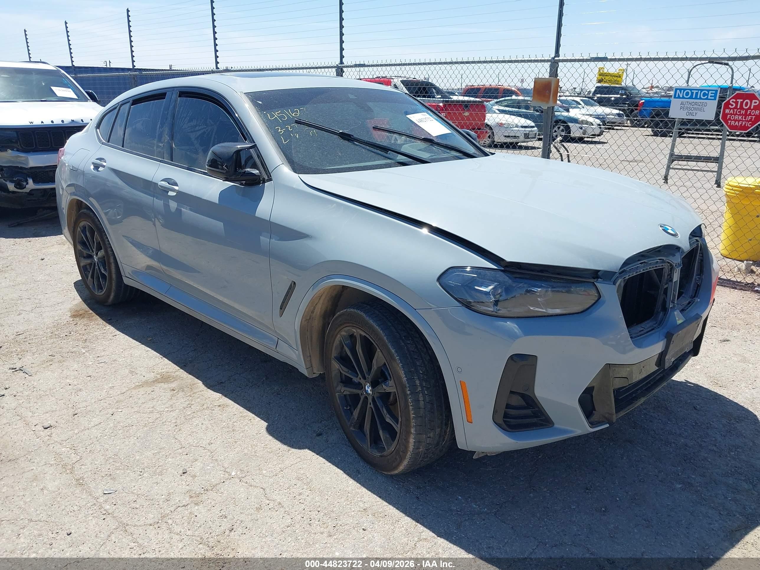 2024 BMW X4 M40i, VIN 5UX43DT06R9U44941 — Side