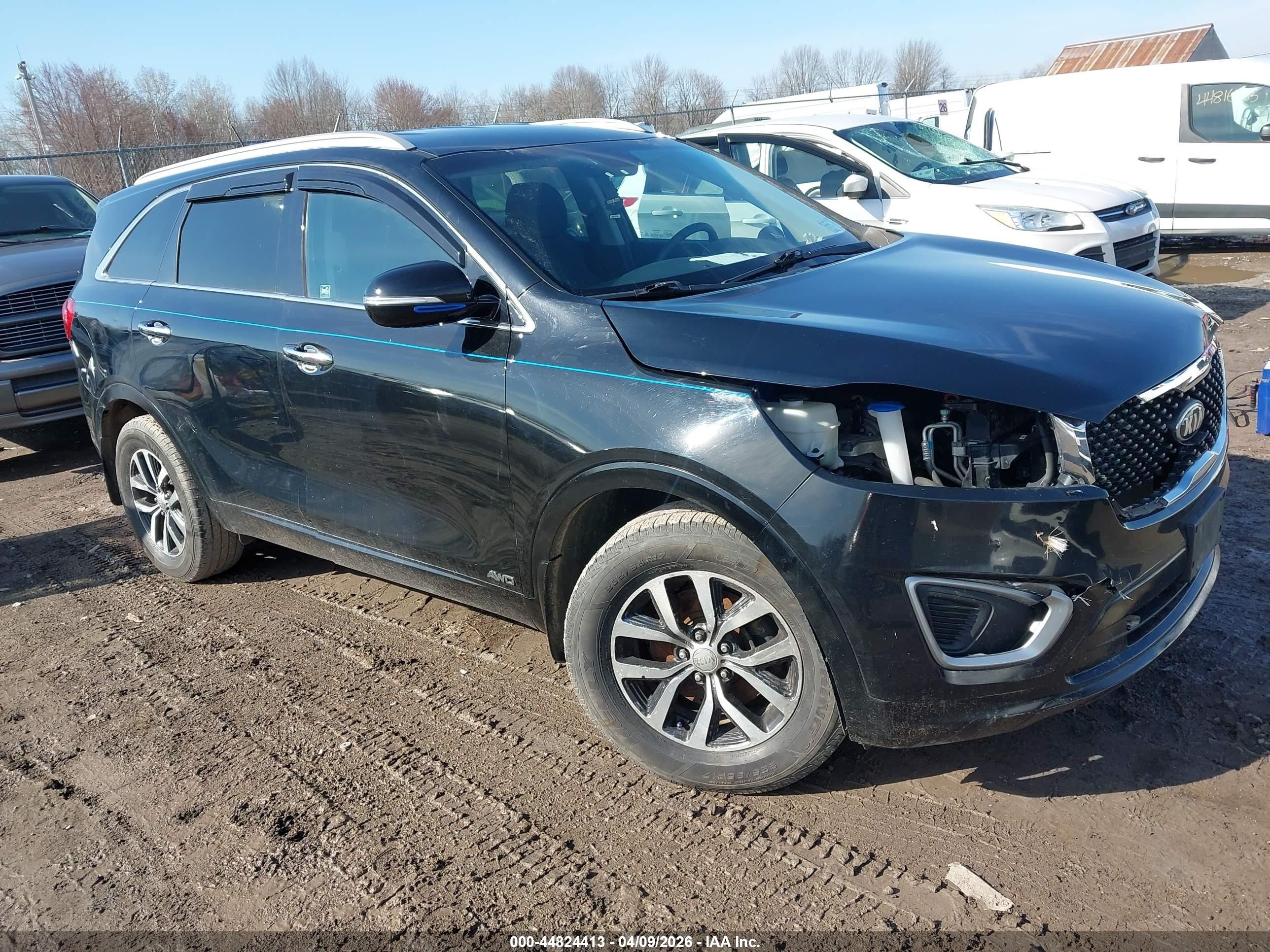 2017 Kia Sorento LX, VIN 5XYPGDA32HG213998 — Front end