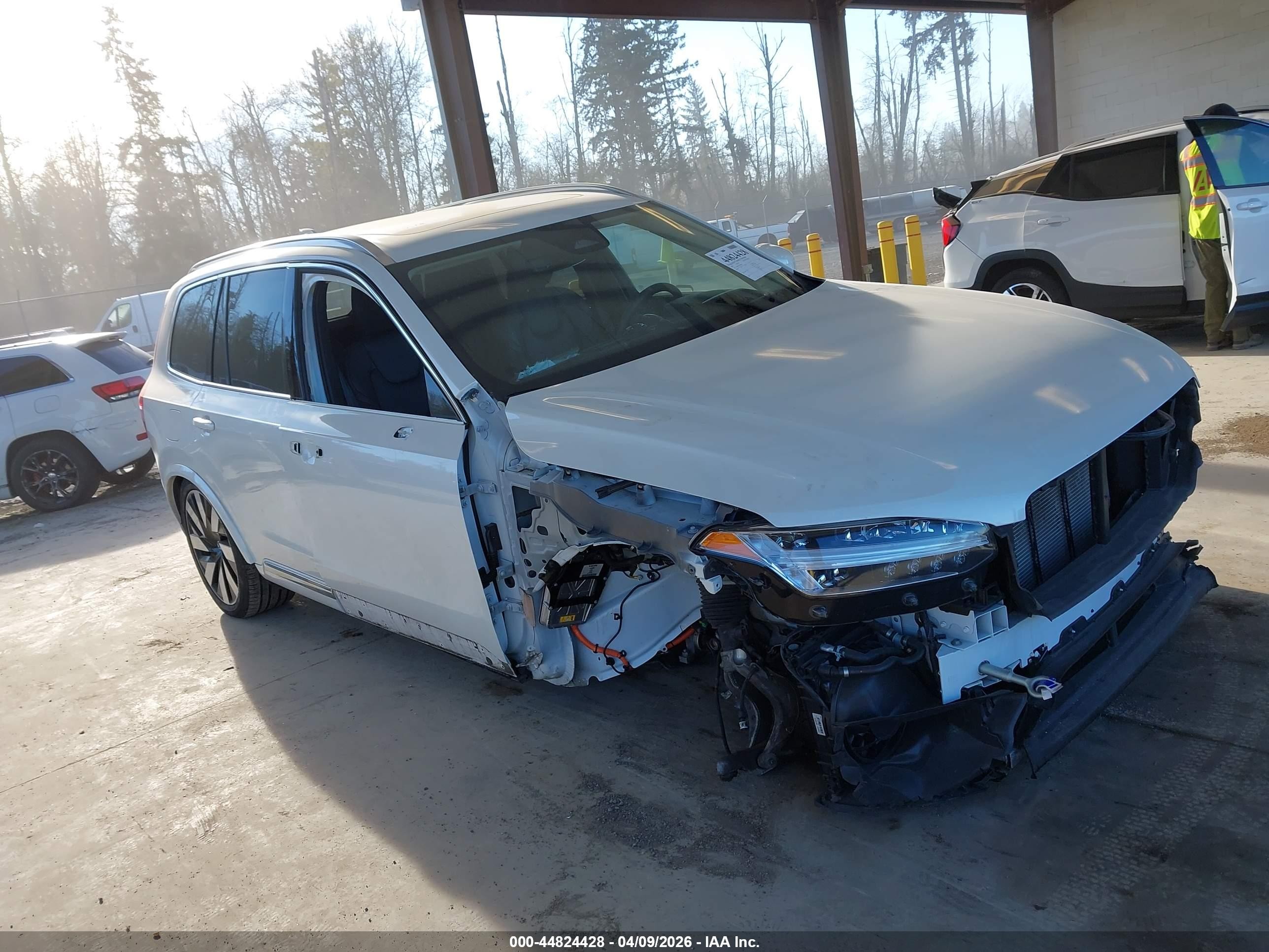 2023 Volvo XC90, VIN YV4H600A4P1926896 — Undercarriage