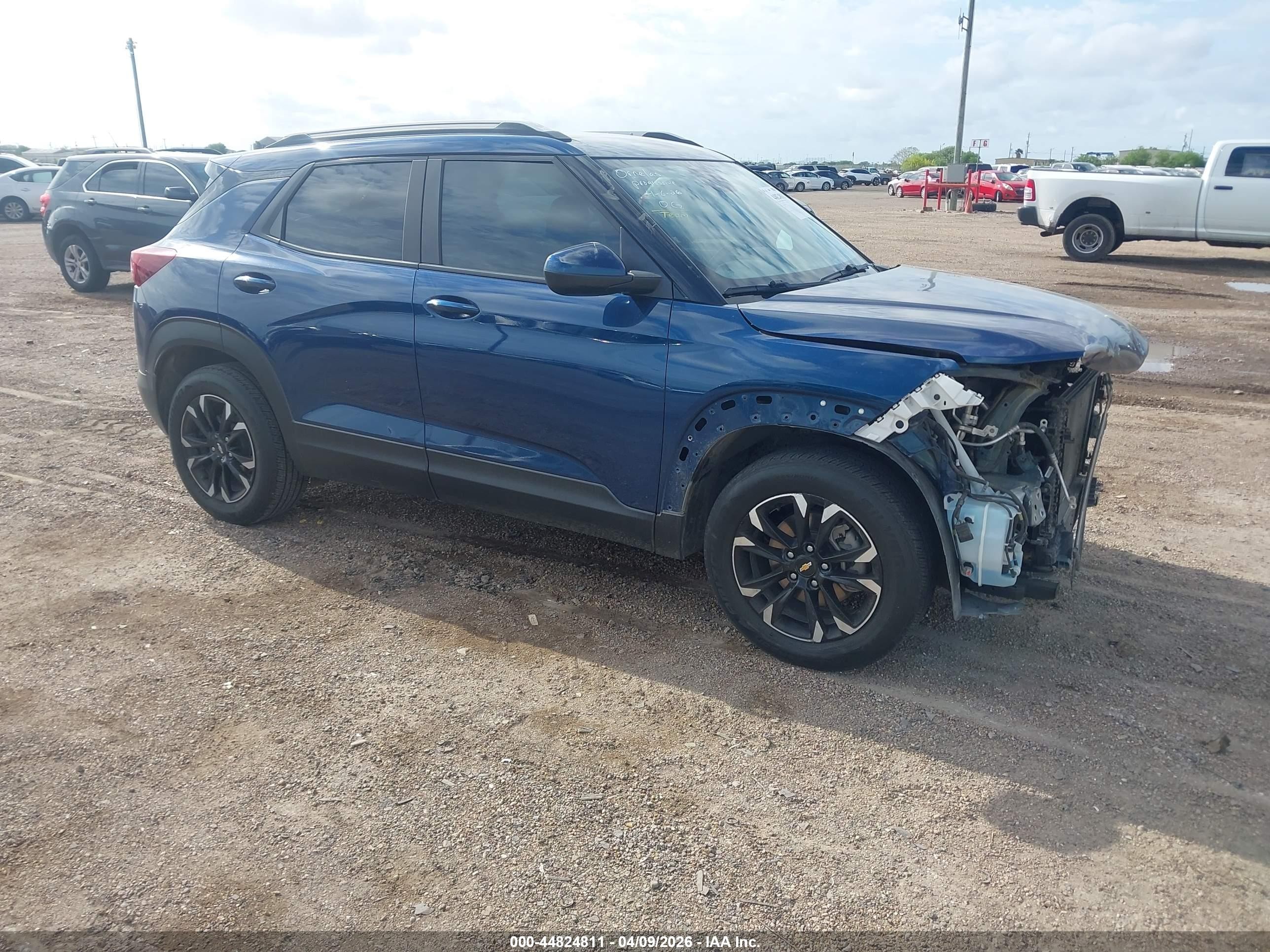 2021 Chevrolet TrailBlazer LT, VIN KL79MPSL9MB144780 — Front end