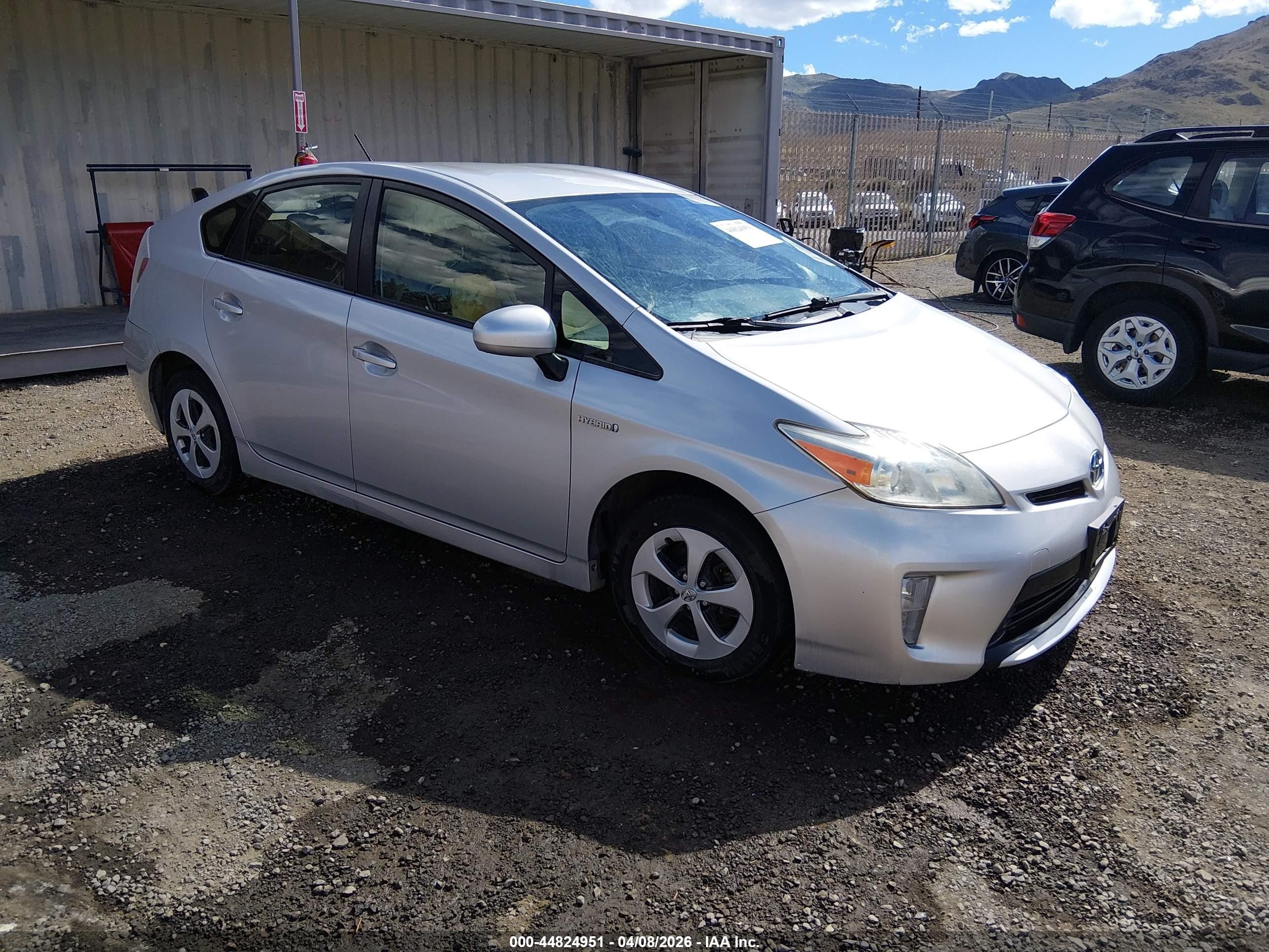 2015 Toyota Prius Two, VIN JTDKN3DU9F0437304 — Vandalism
