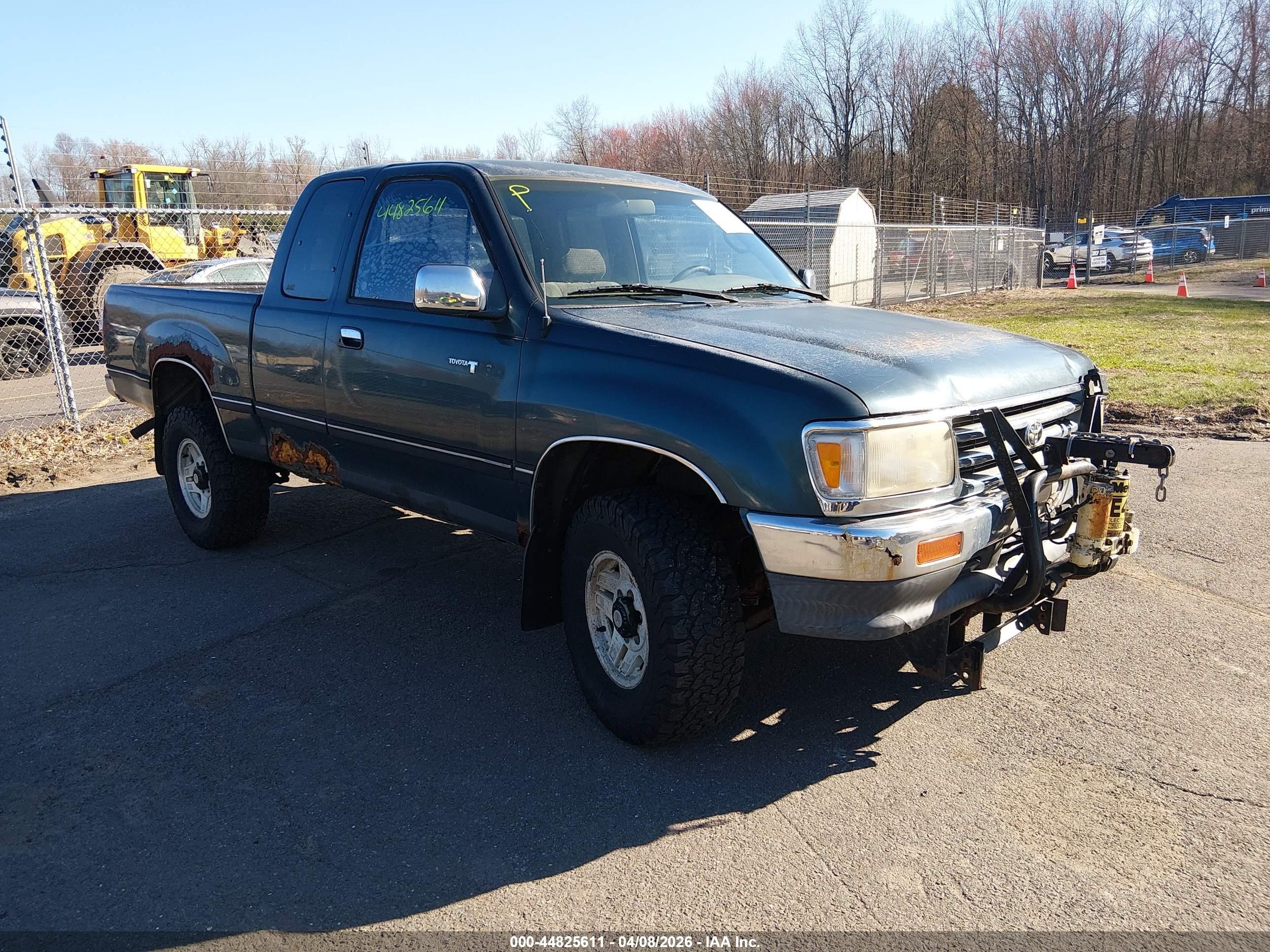 1995 Toyota T100 SR5, VIN JT4VD22F6S0004483 — Undercarriage