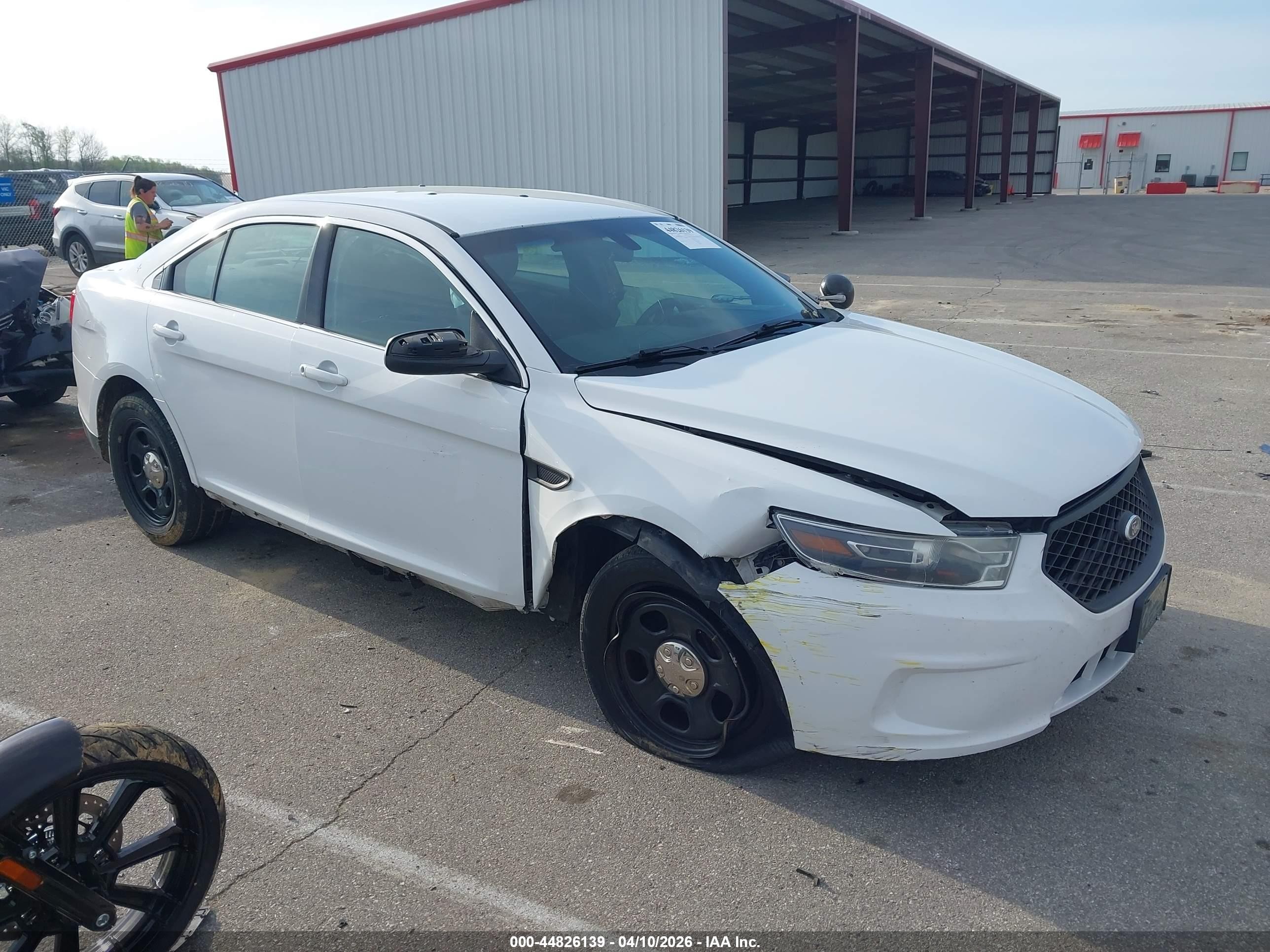 2015 Ford Police Interceptor, VIN 1FAHP2MK1FG148914 — Side