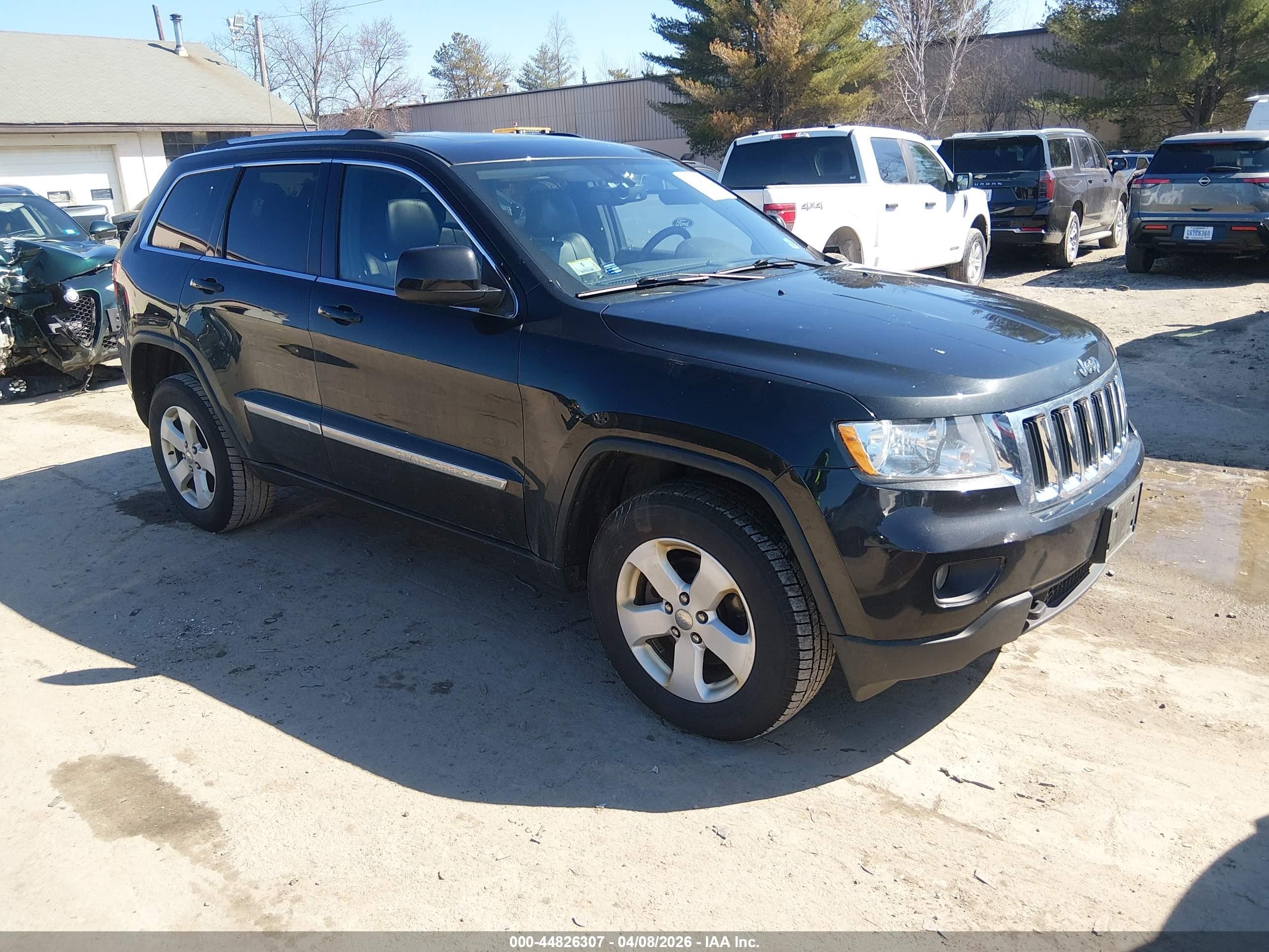2013 Jeep Grand Cherokee Laredo, VIN 1C4RJFAG6DC541495 — Normal wear