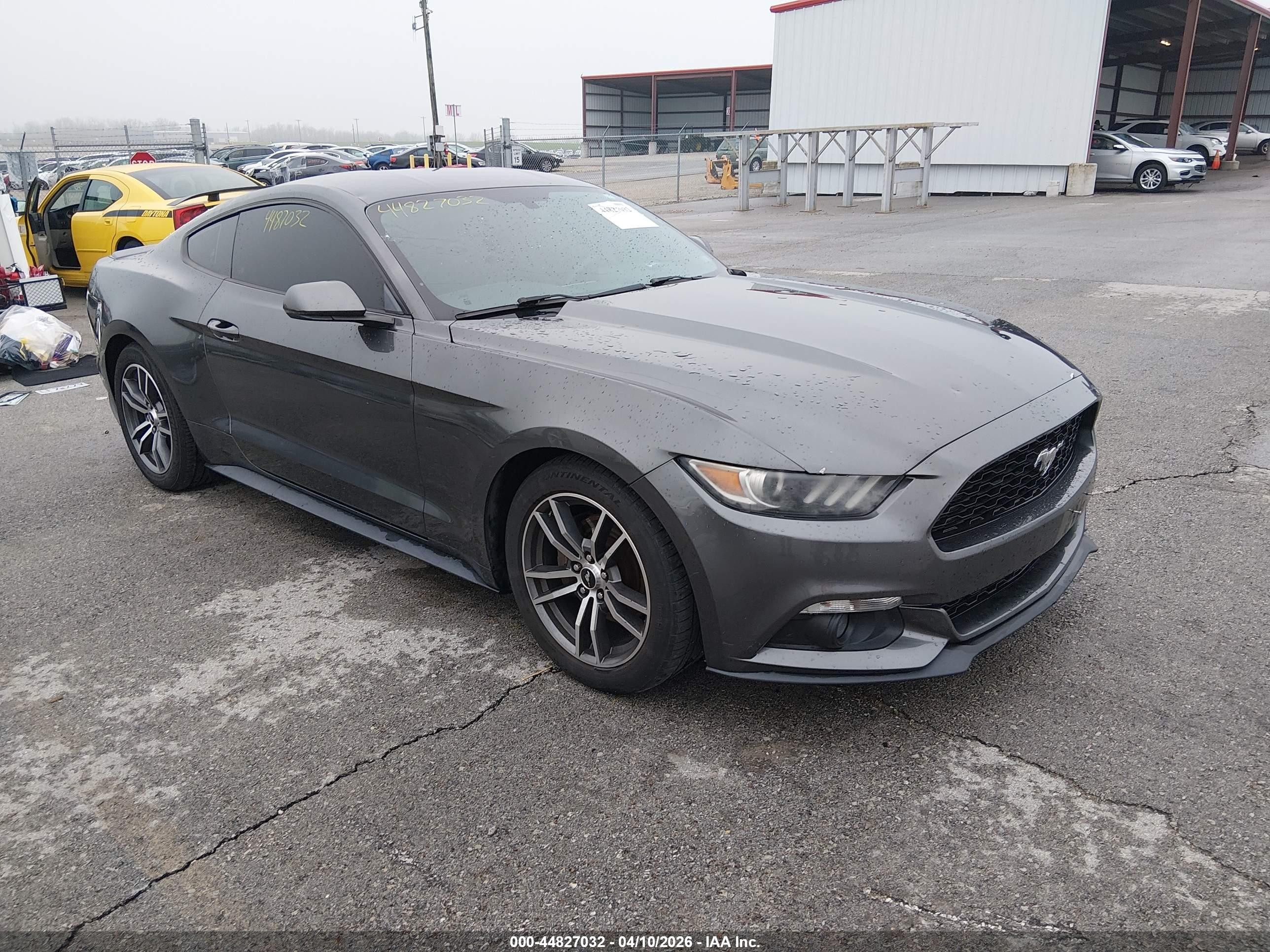 2015 Ford Mustang EcoBoost, VIN 1FA6P8TH8F5299714 — Rear end