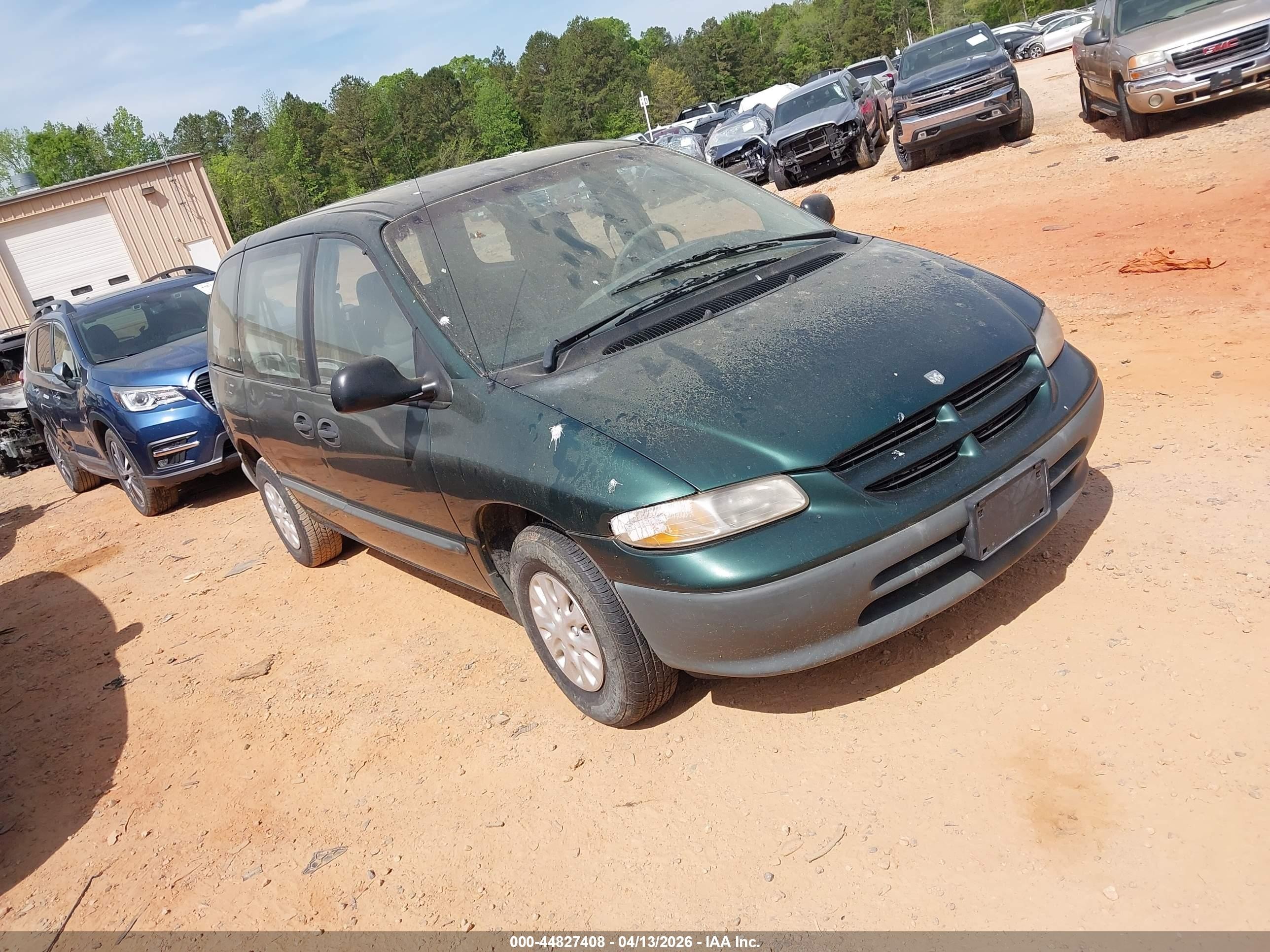 1996 Dodge Caravan, VIN 2B4FP2535TR654360 — Normal wear