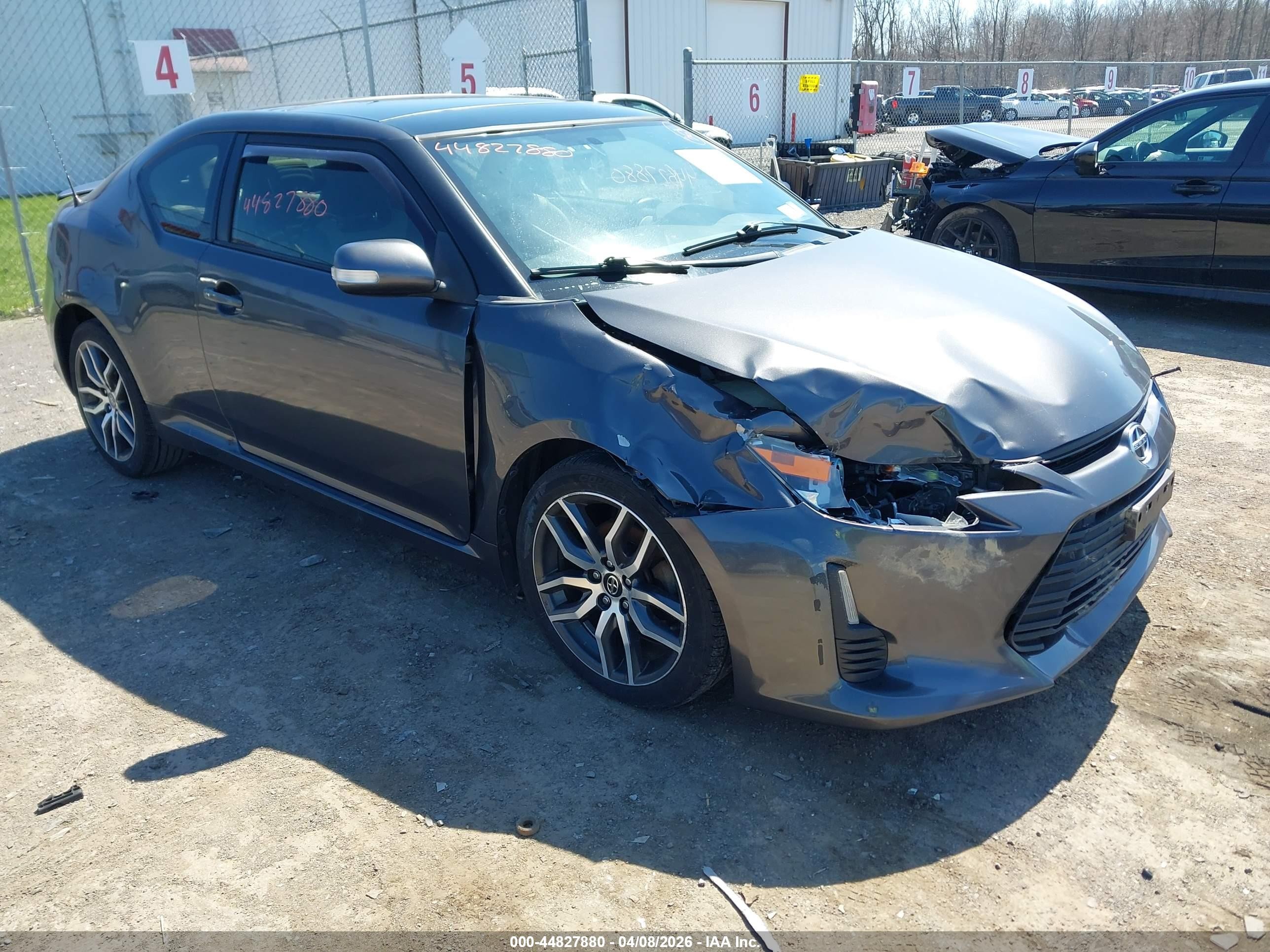 2015 Scion tC, VIN JTKJF5C77FJ006124 — Front end