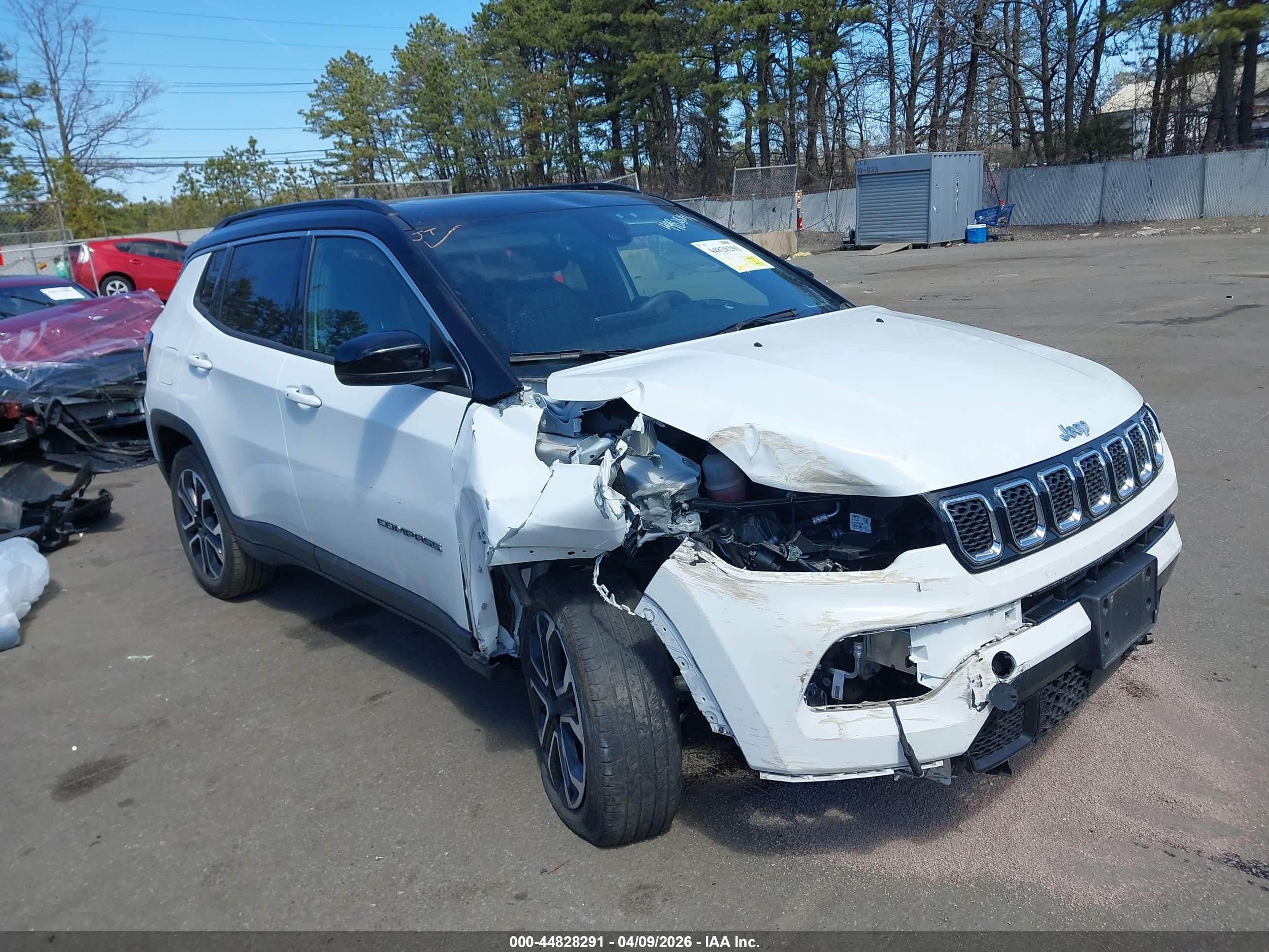 2023 Jeep Compass Limited, VIN 3C4NJDCN6PT532237 — Front end