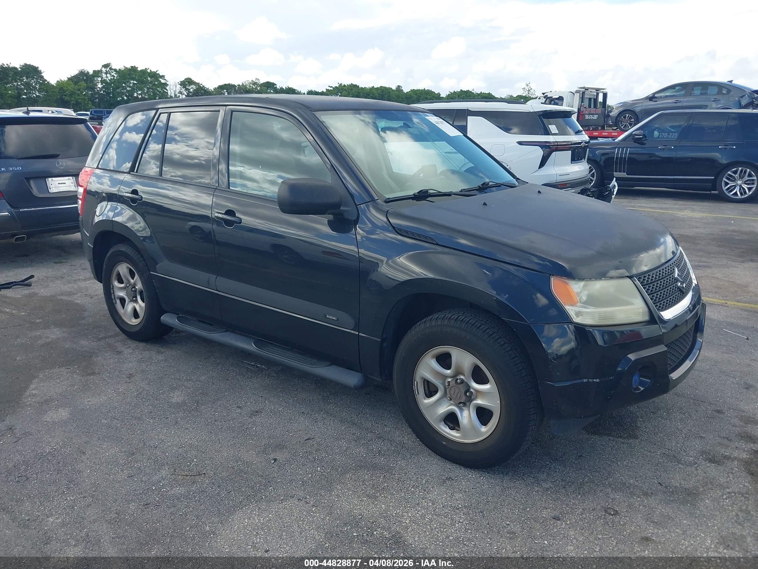 2011 Suzuki Grand Vitara Premium, VIN JS3TE0D29B4101139 — Normal wear
