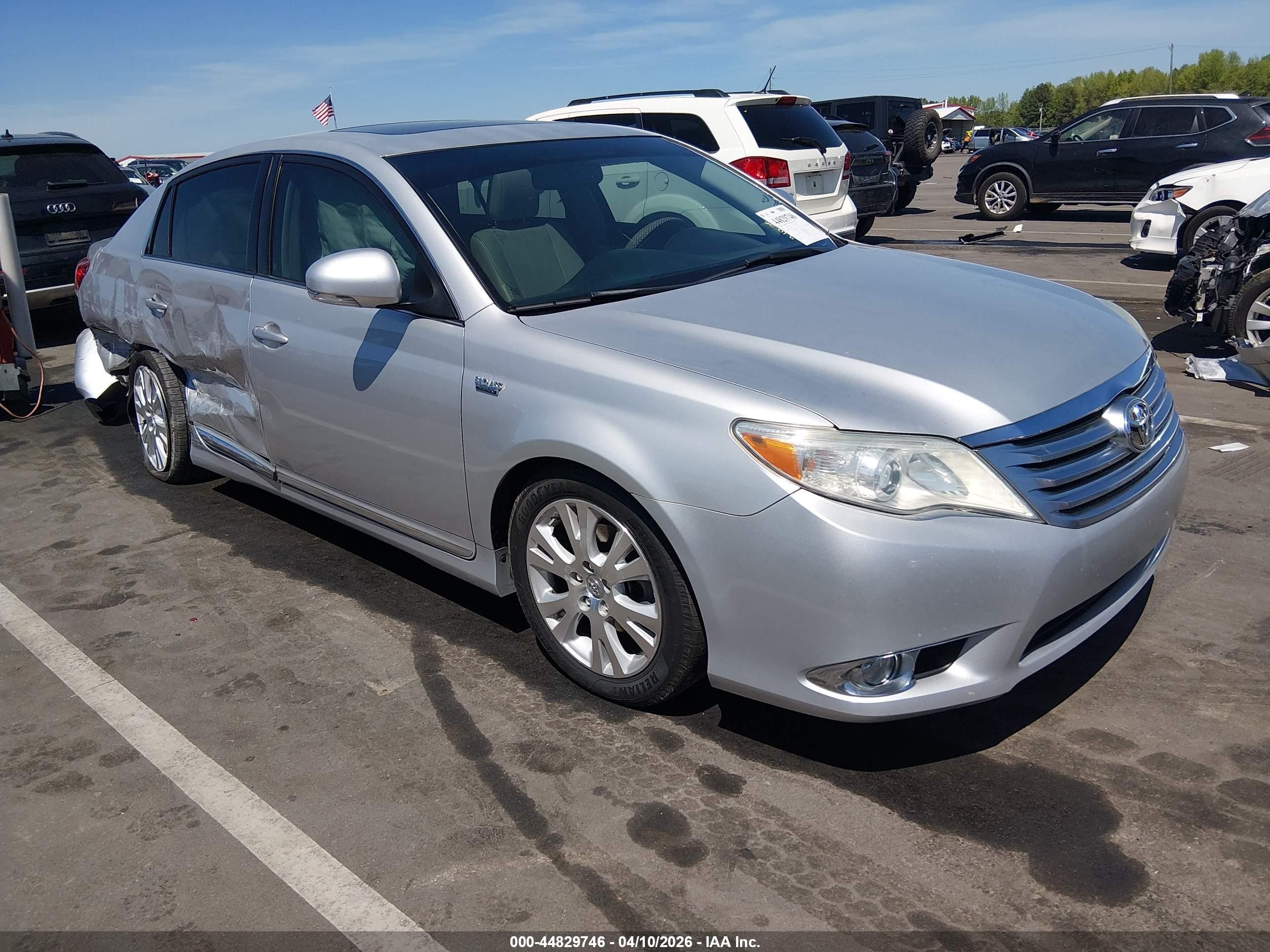 2012 Toyota Avalon, VIN 4T1BK3DB5CU451000 — Rear end