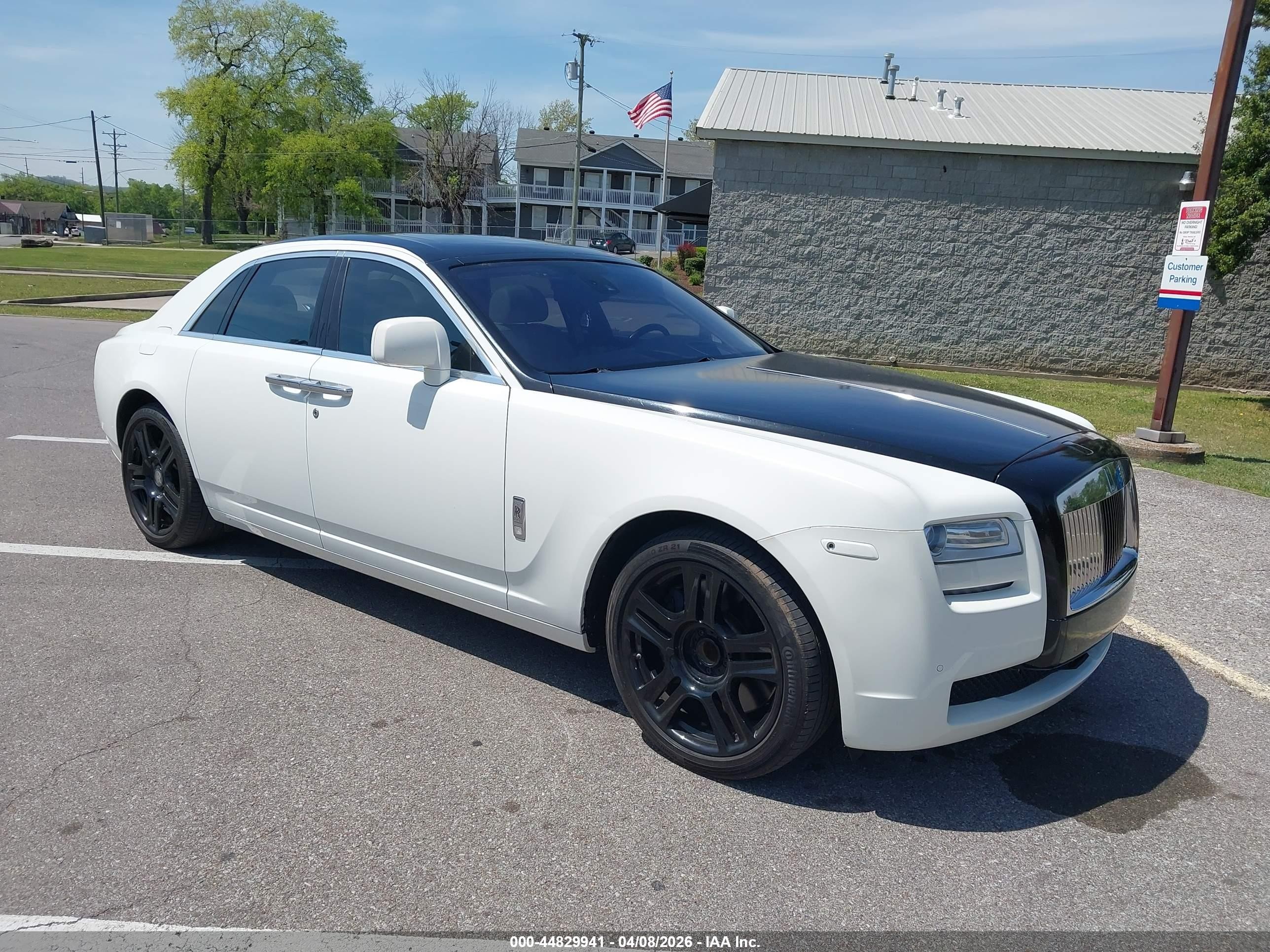 2011 Rolls-Royce Ghost, VIN SCA664S53BUX49791 — Normal wear