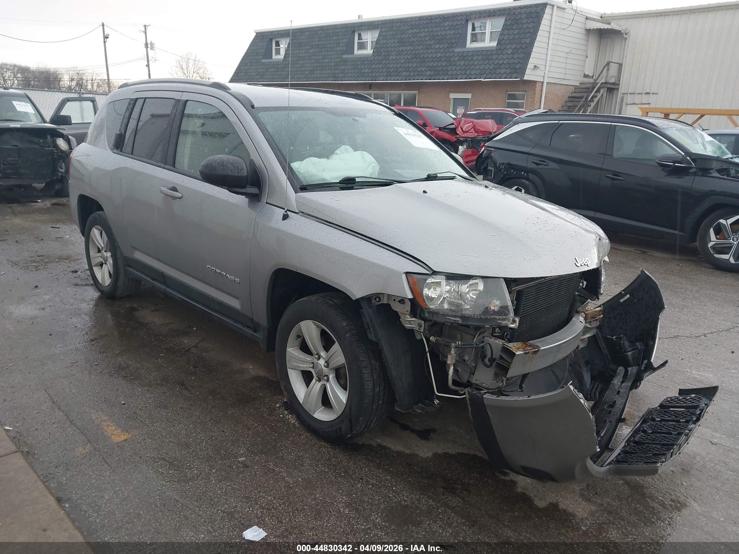 2016 Jeep Compass Sport, VIN 1C4NJCBA9GD753457 — Frame damage
