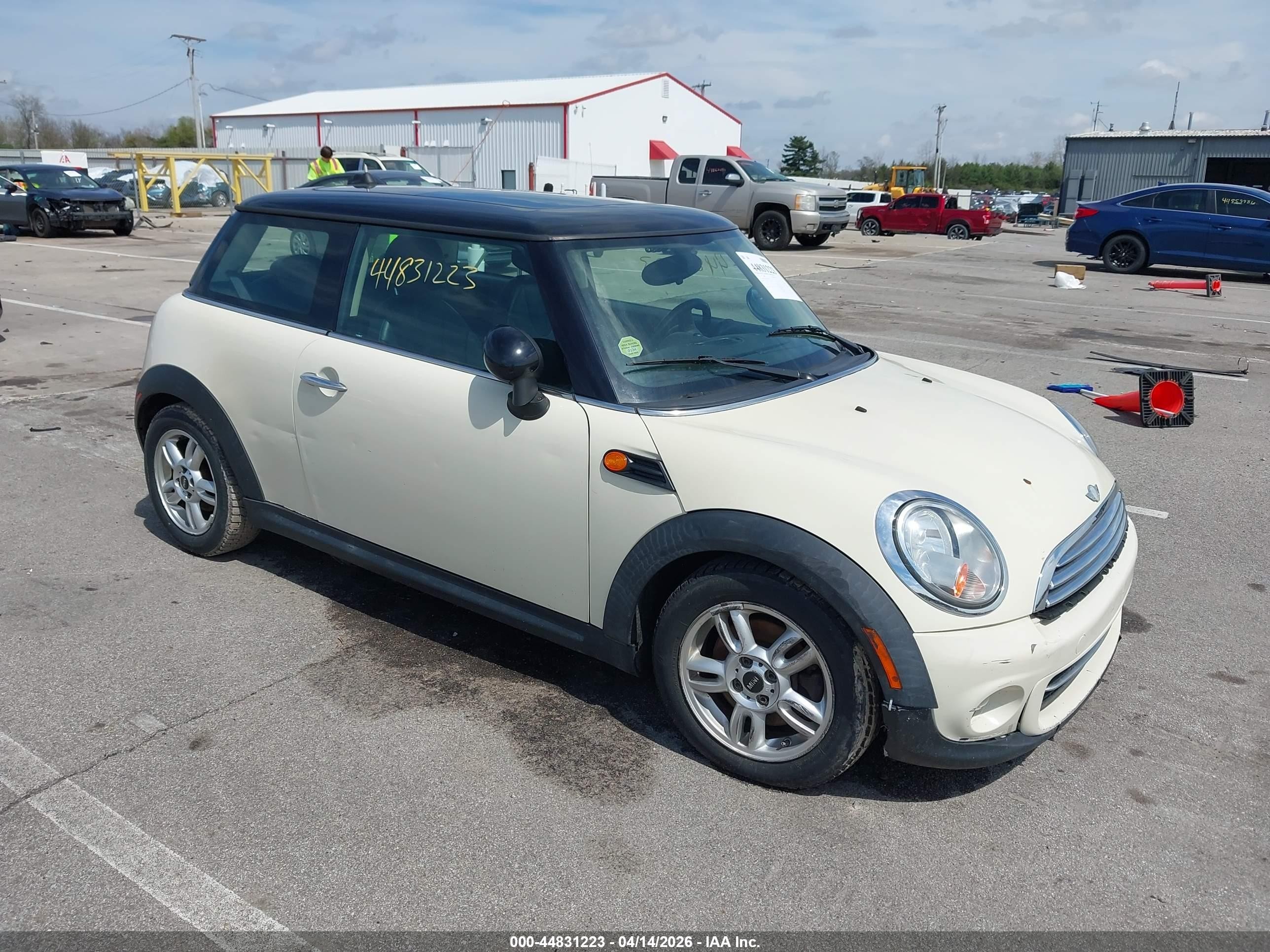 2012 MINI Hardtop, VIN WMWSU3C58CT257462 — По всему кузову