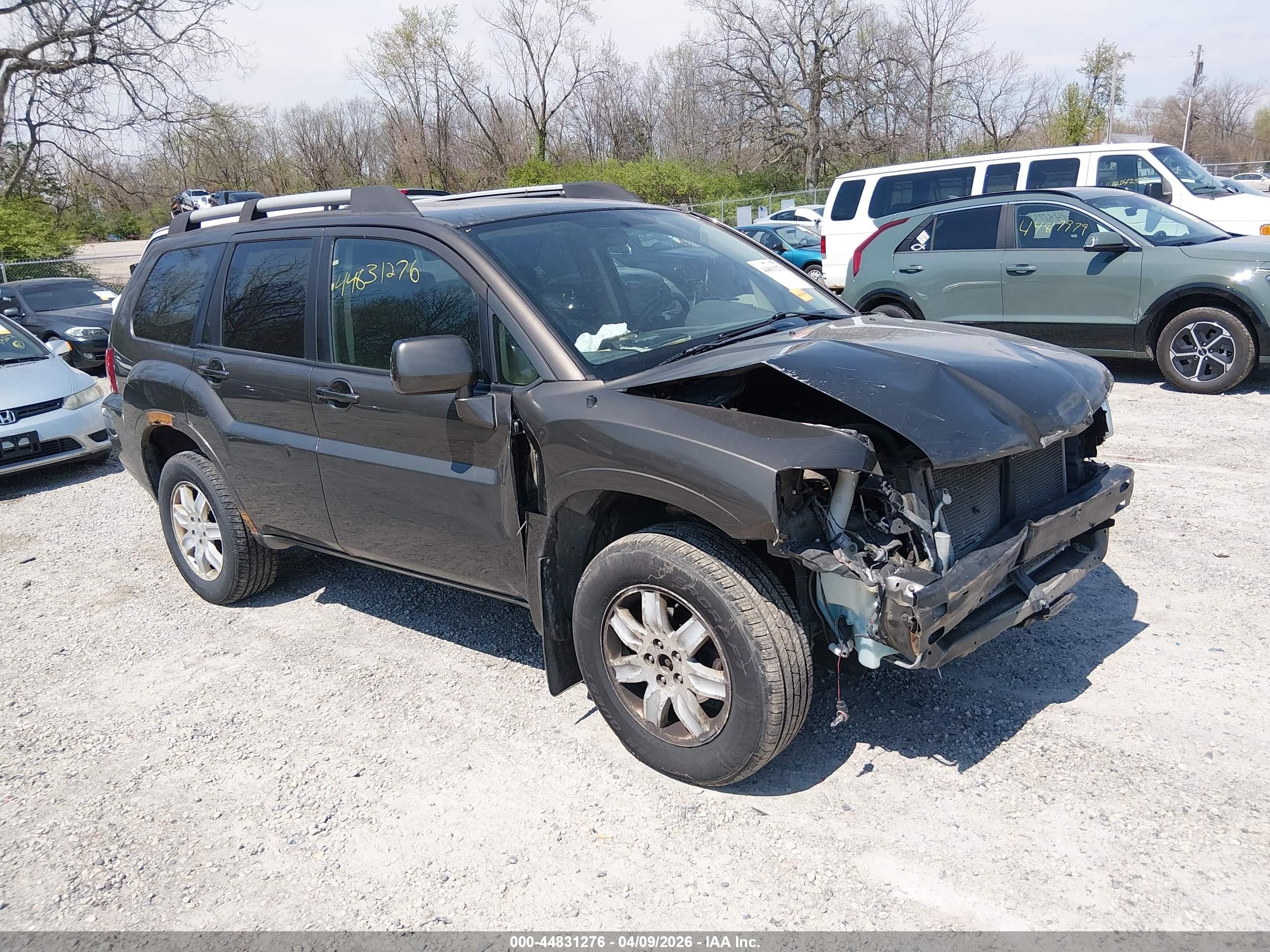 2011 Mitsubishi Endeavor LS, VIN 4A4JN2AS8BE031982 — Front end