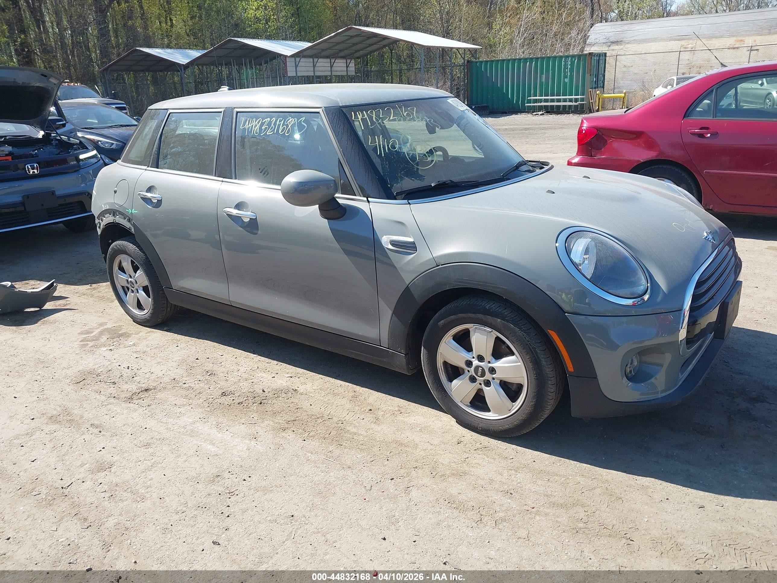 2021 MINI Hardtop 4 Door Cooper, VIN WMWXU7C02M2N50766 — Rear end