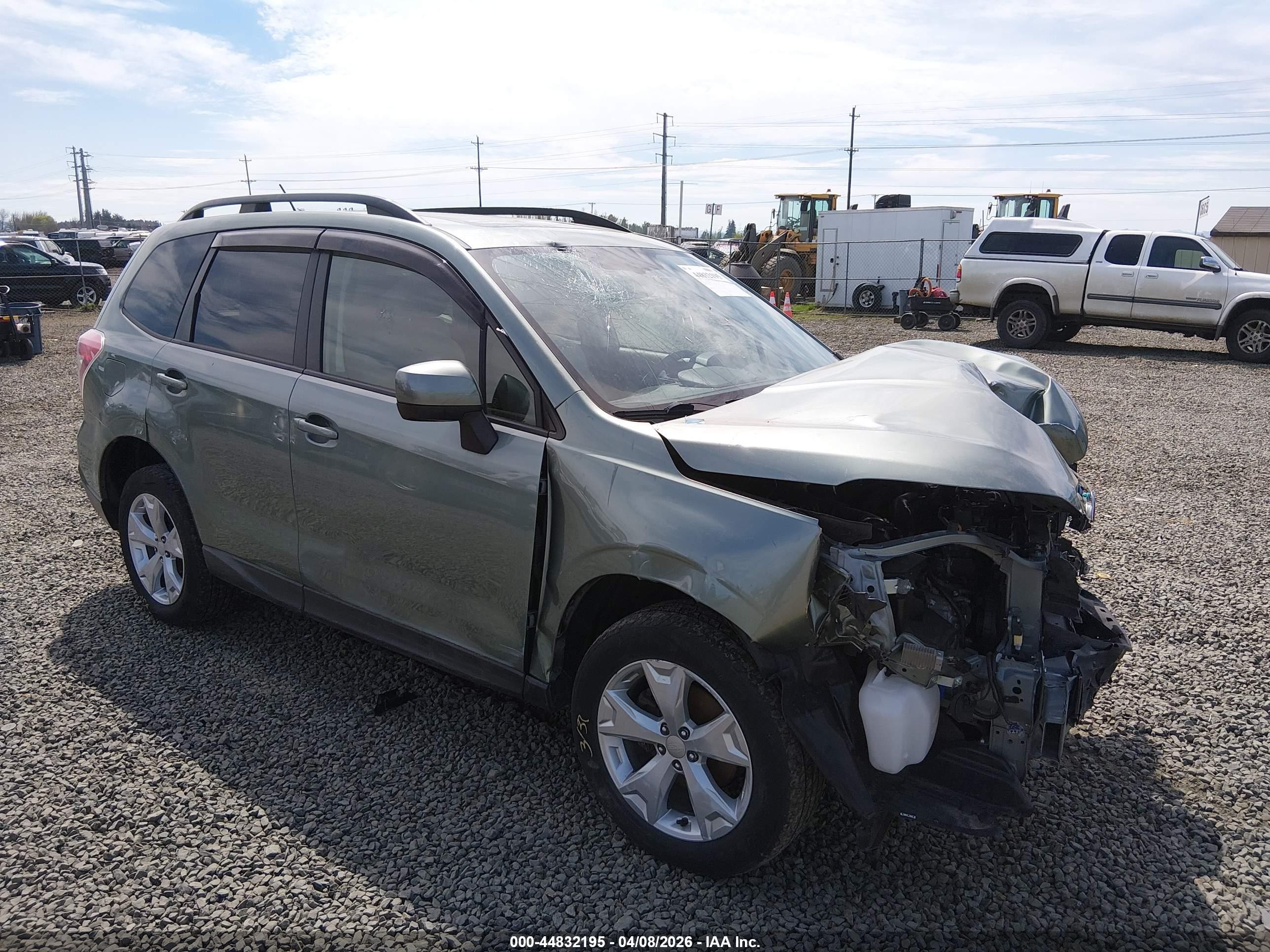 2015 Subaru Forester Premium, VIN JF2SJADC4FH409193 — Auction photo 1 of 5