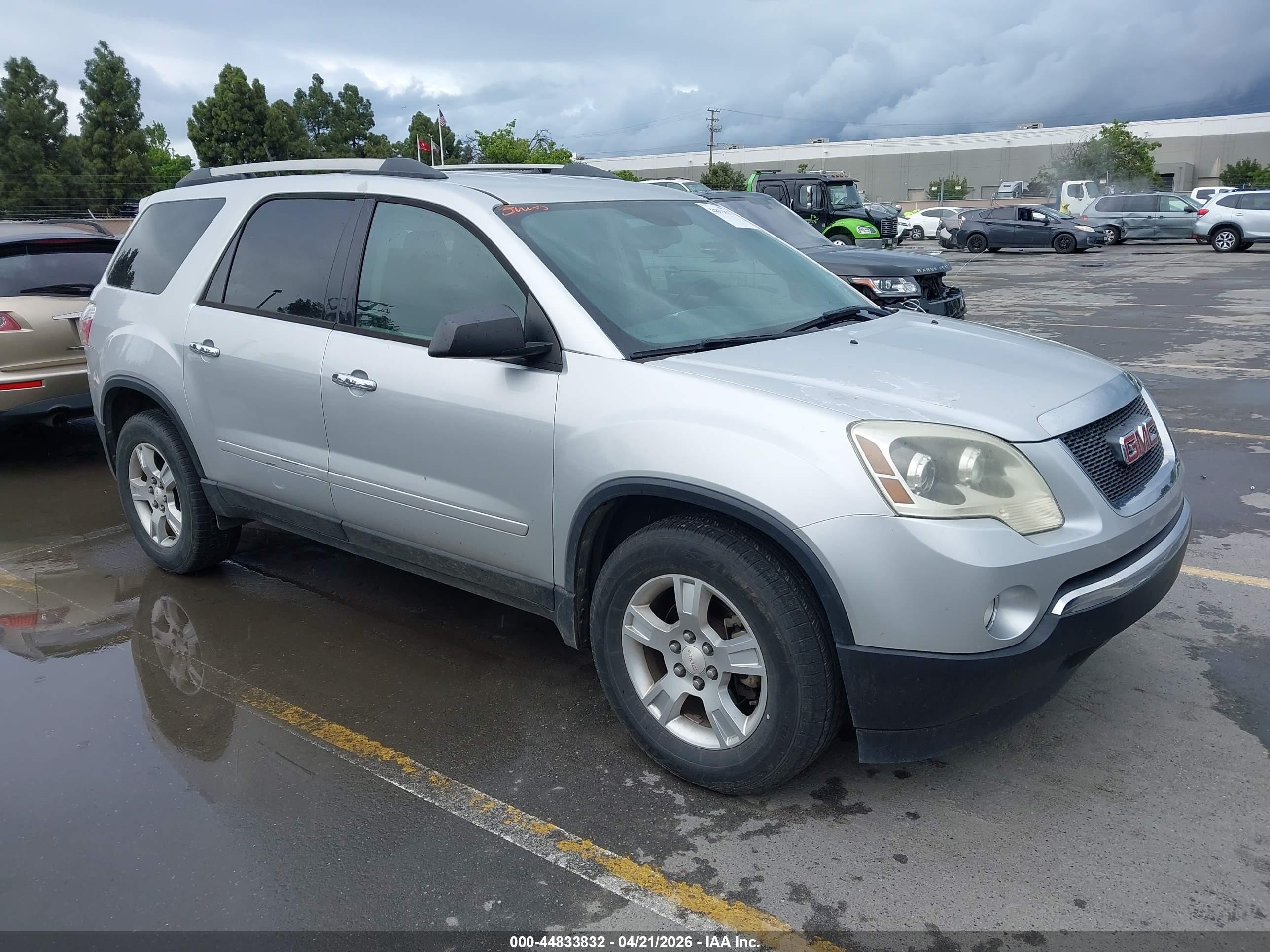 2012 GMC Acadia SL, VIN 1GKKRNEDXCJ354330 — Rear end