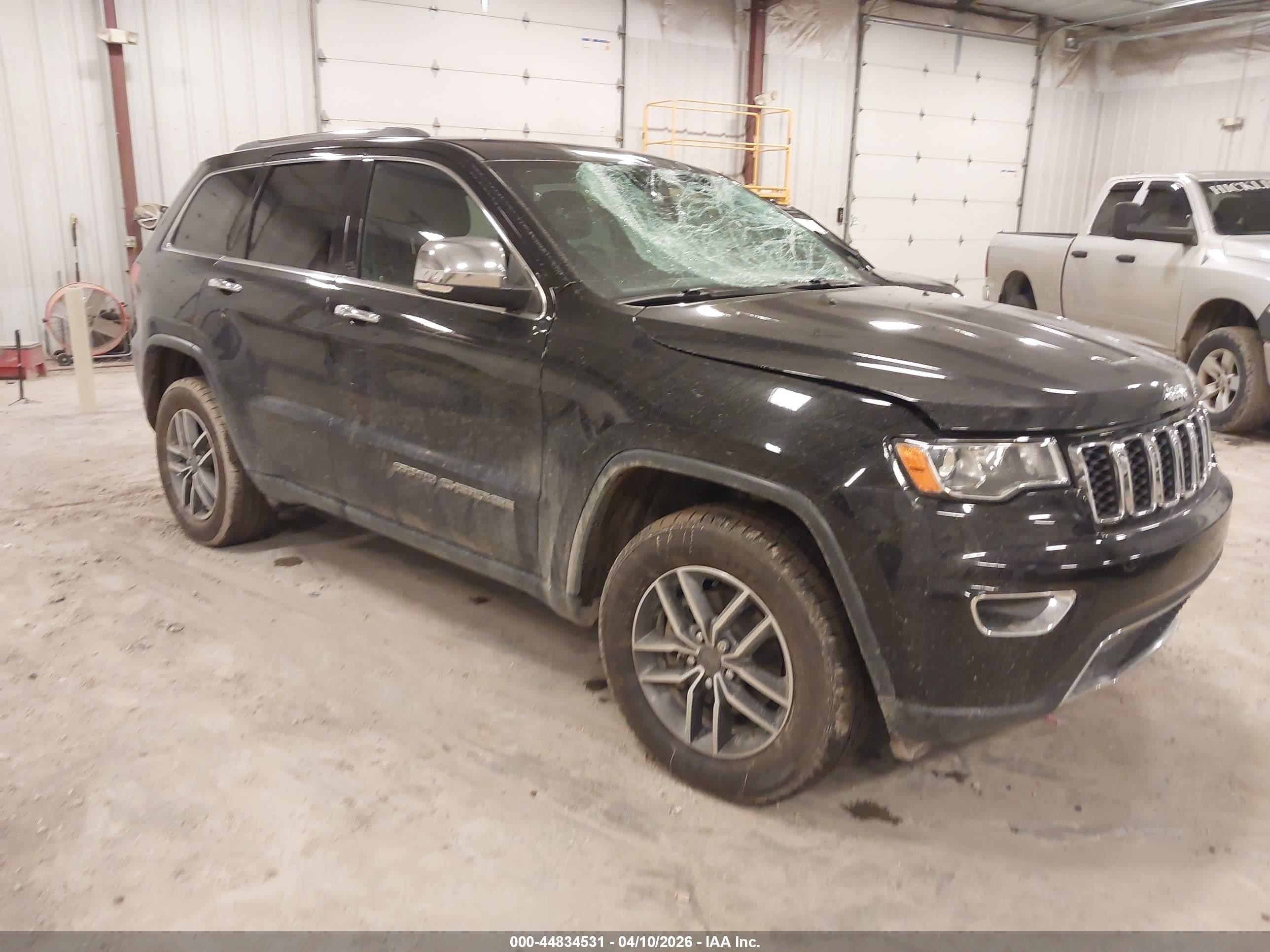 2019 Jeep Grand Cherokee Limited X, VIN 1C4RJFBGXKC825711 — Front end