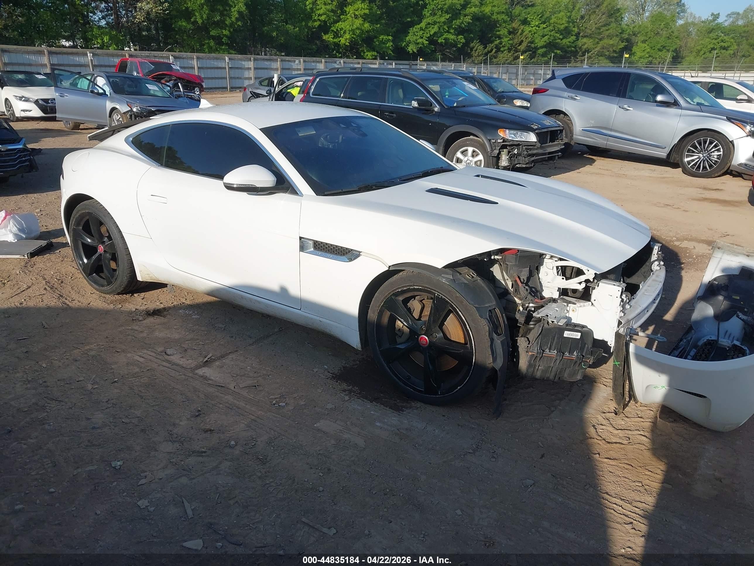 2018 Jaguar F-Type P300, VIN SAJDD1GX3JCK54589 — Перед
