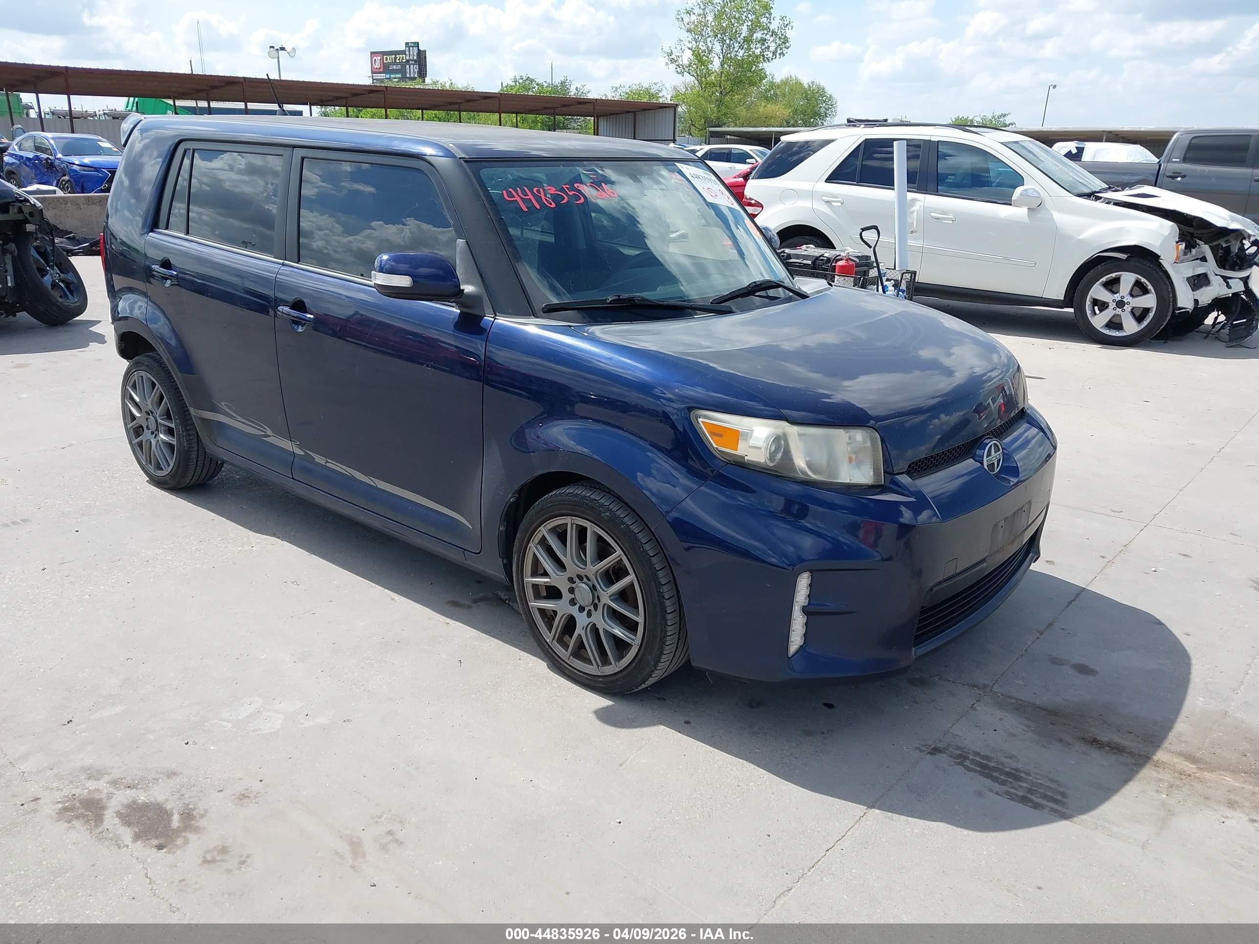 2014 Scion xB, VIN JTLZE4FE8EJ064442 — Rear end
