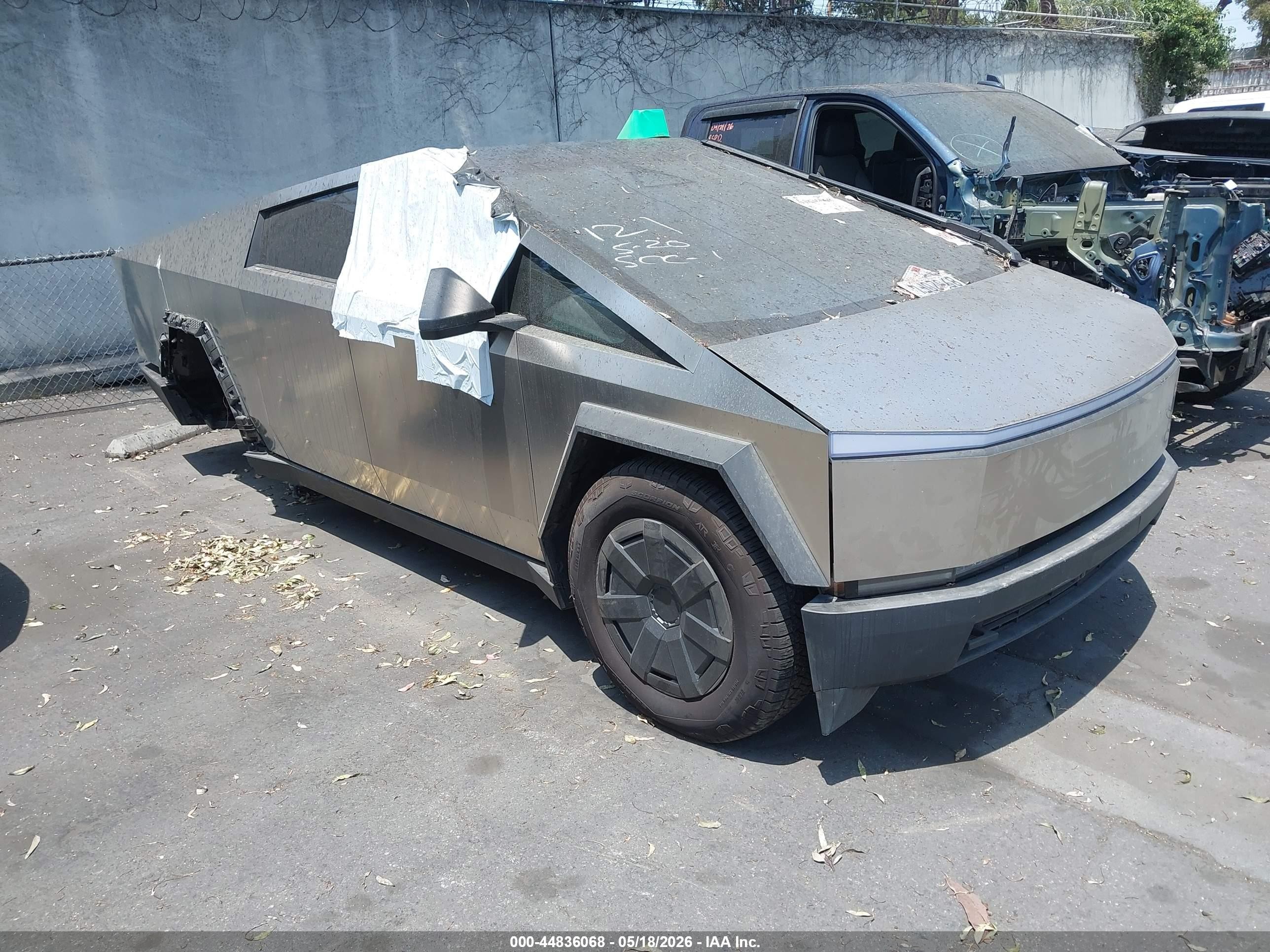 2025 Tesla Cybertruck, VIN 7G2CEHEDXSA064778 — Rear end