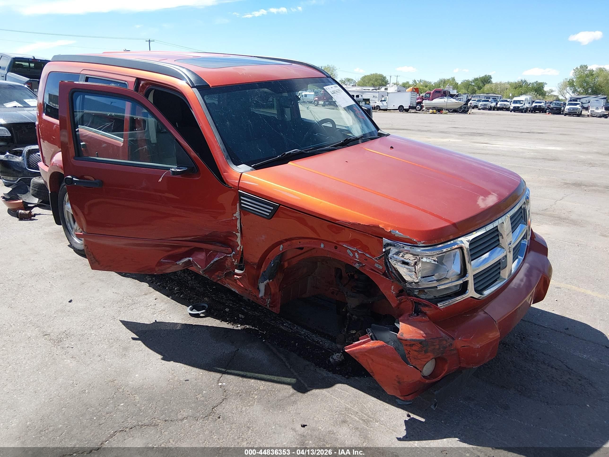 2008 Dodge Nitro SLT, VIN 1D8GU58K48W202727 — Side