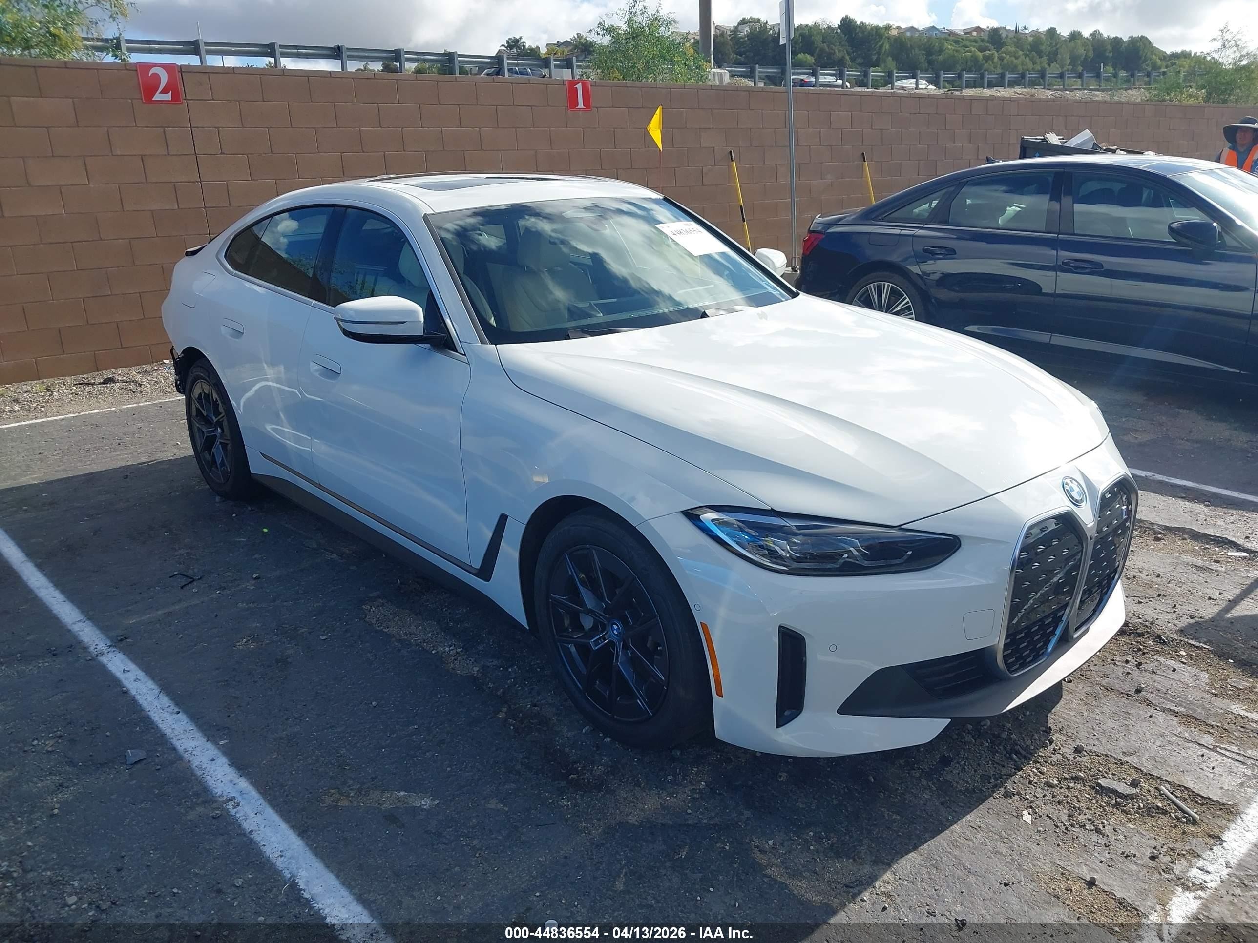 2024 BMW i4 eDrive40, VIN WBY73AW03RFR80786 — Фото с аукциона