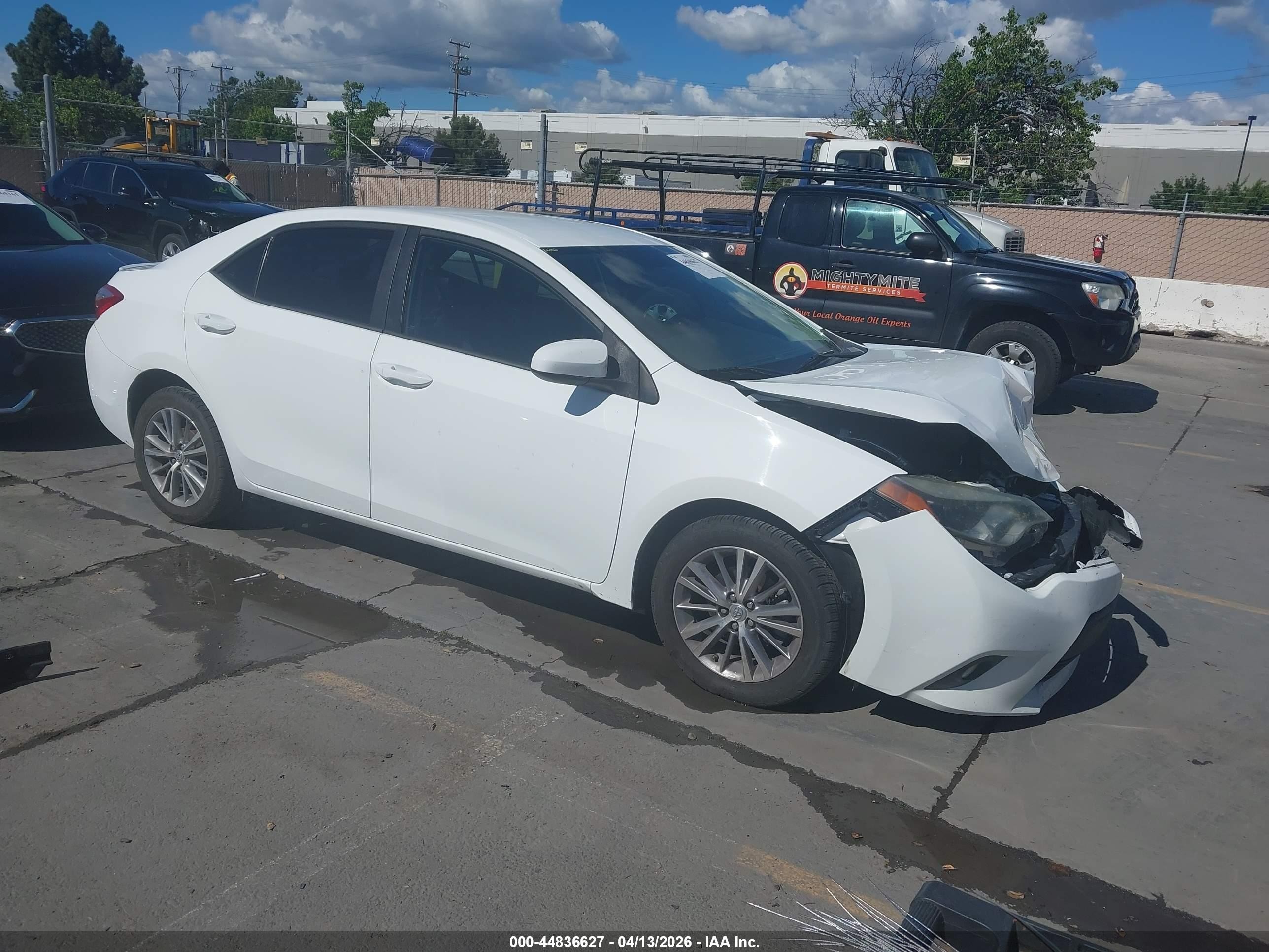 2014 Toyota Corolla S Plus, VIN 5YFBURHE8EP060154 — Front end