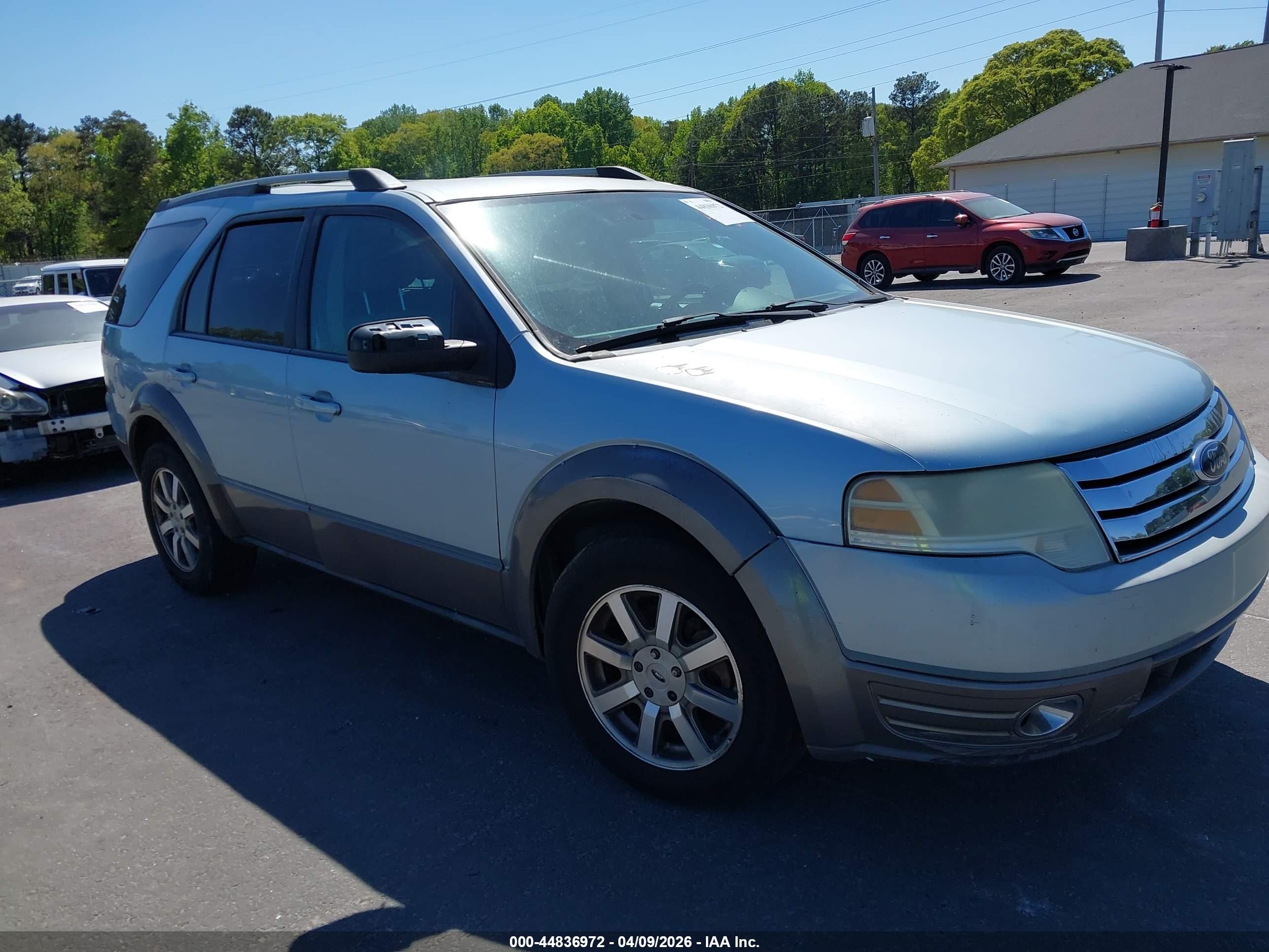 2008 Ford Taurus X SEL, VIN 1FMDK02W28GA11531 — Normal wear