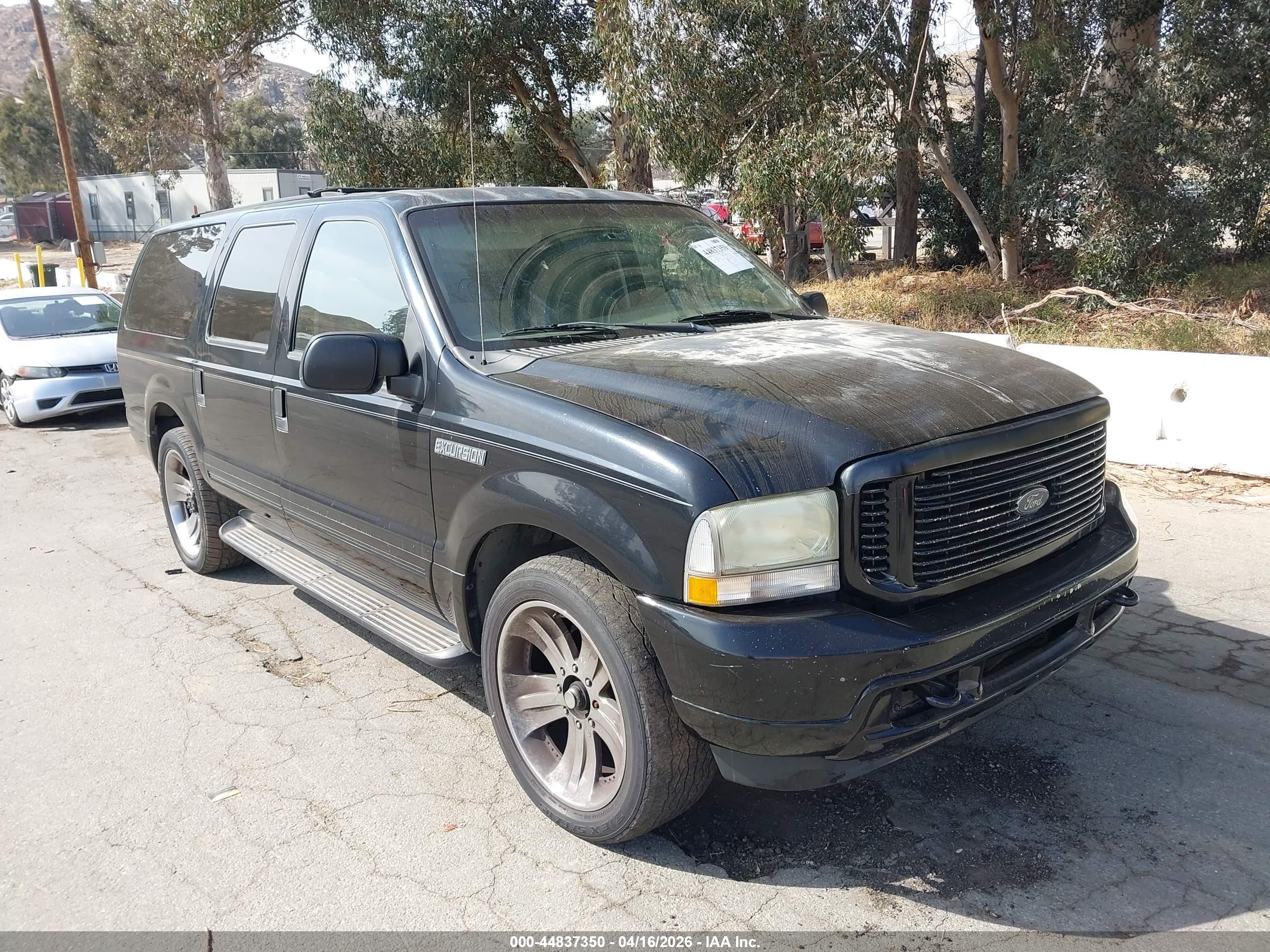 2004 Ford Excursion Special Serv, VIN 1FMNU40LX4EB32506 — Normal wear