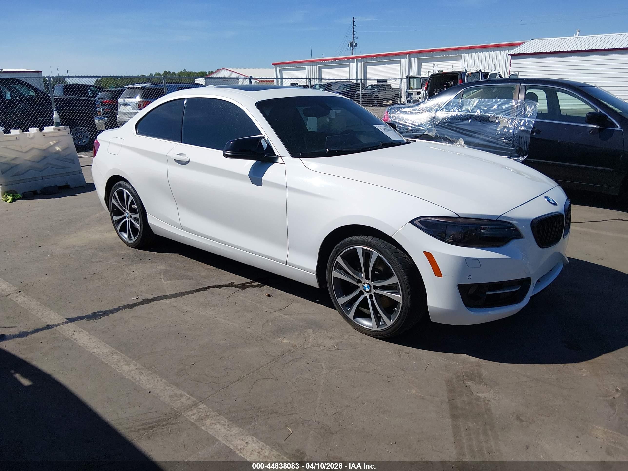 2015 BMW 2 Series 228i xDrive, VIN WBA1G9C57FVX96606 — Side
