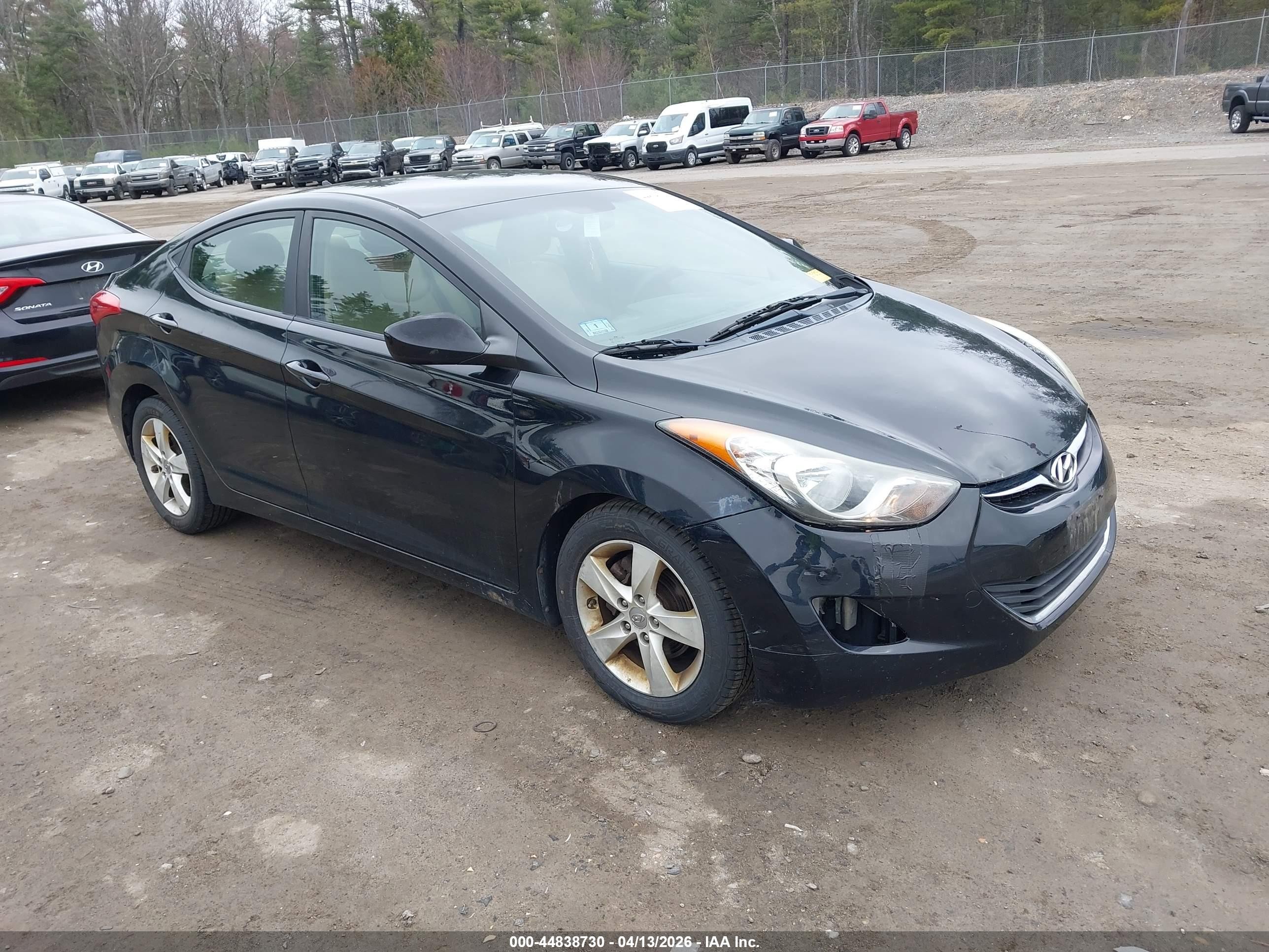 2012 Hyundai Elantra Limited, VIN 5NPDH4AE5CH109556 — Фото с аукциона