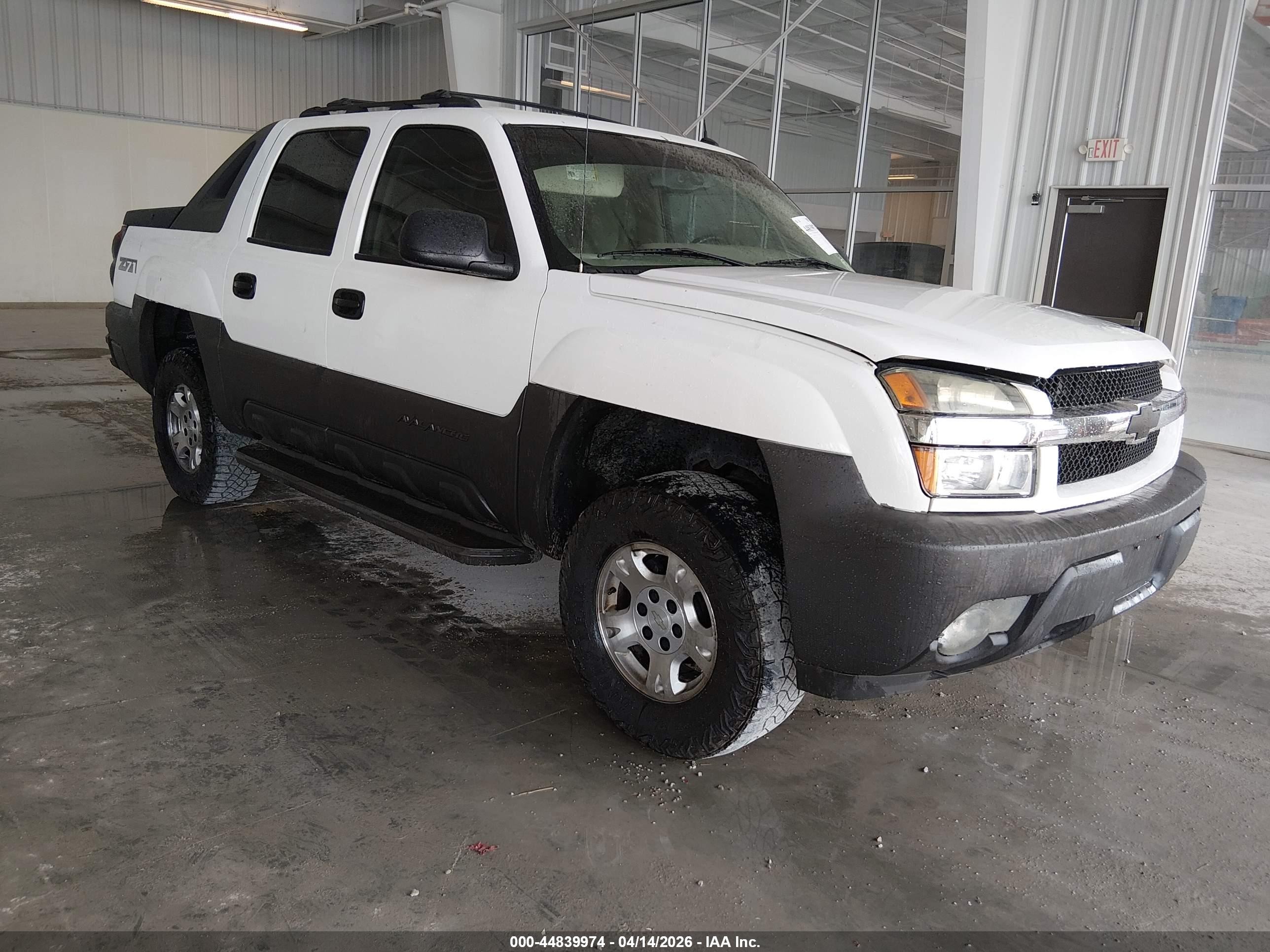 2005 Chevrolet Avalanche Z71, VIN 3GNEK12Z75G103377 — Side