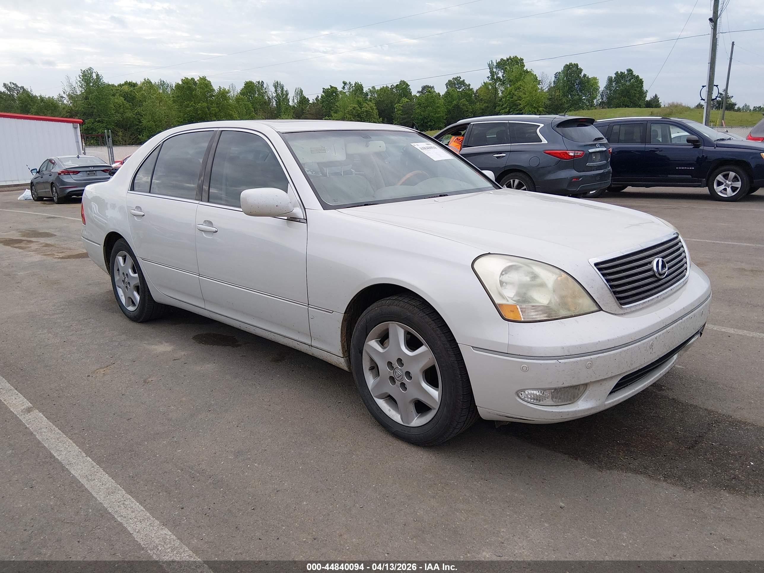 2003 Lexus LS 430, VIN JTHBN30F530119374 — Rear end