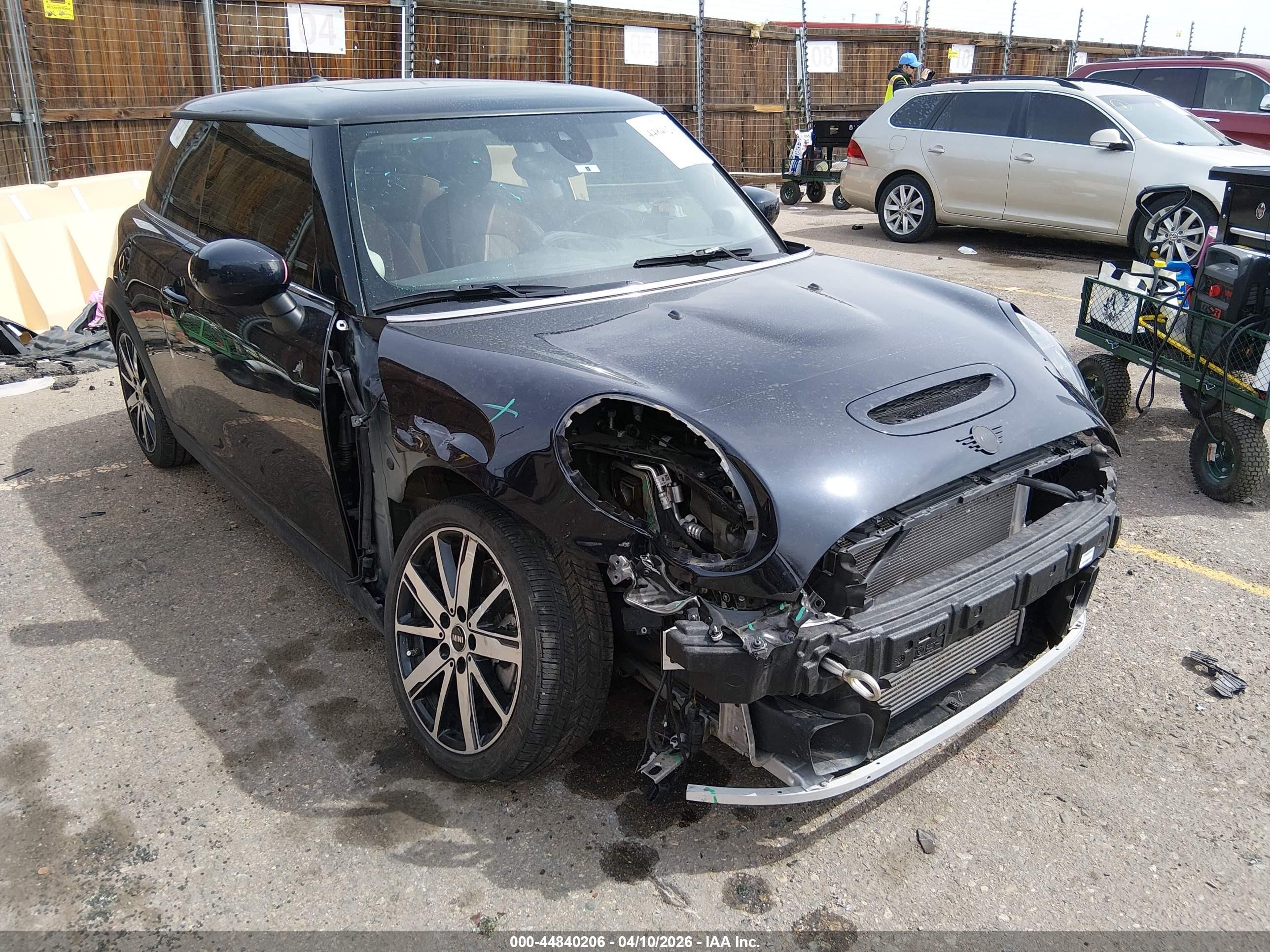 2023 MINI Hardtop Cooper S, VIN WMW53DH05P2T17549 — Front end