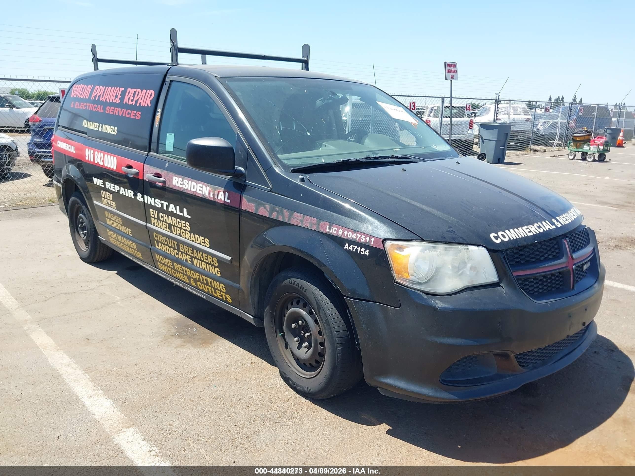 2013 Ram Cargo Van Tradesman, VIN 2C4JRGAG8DR727431 — Front end