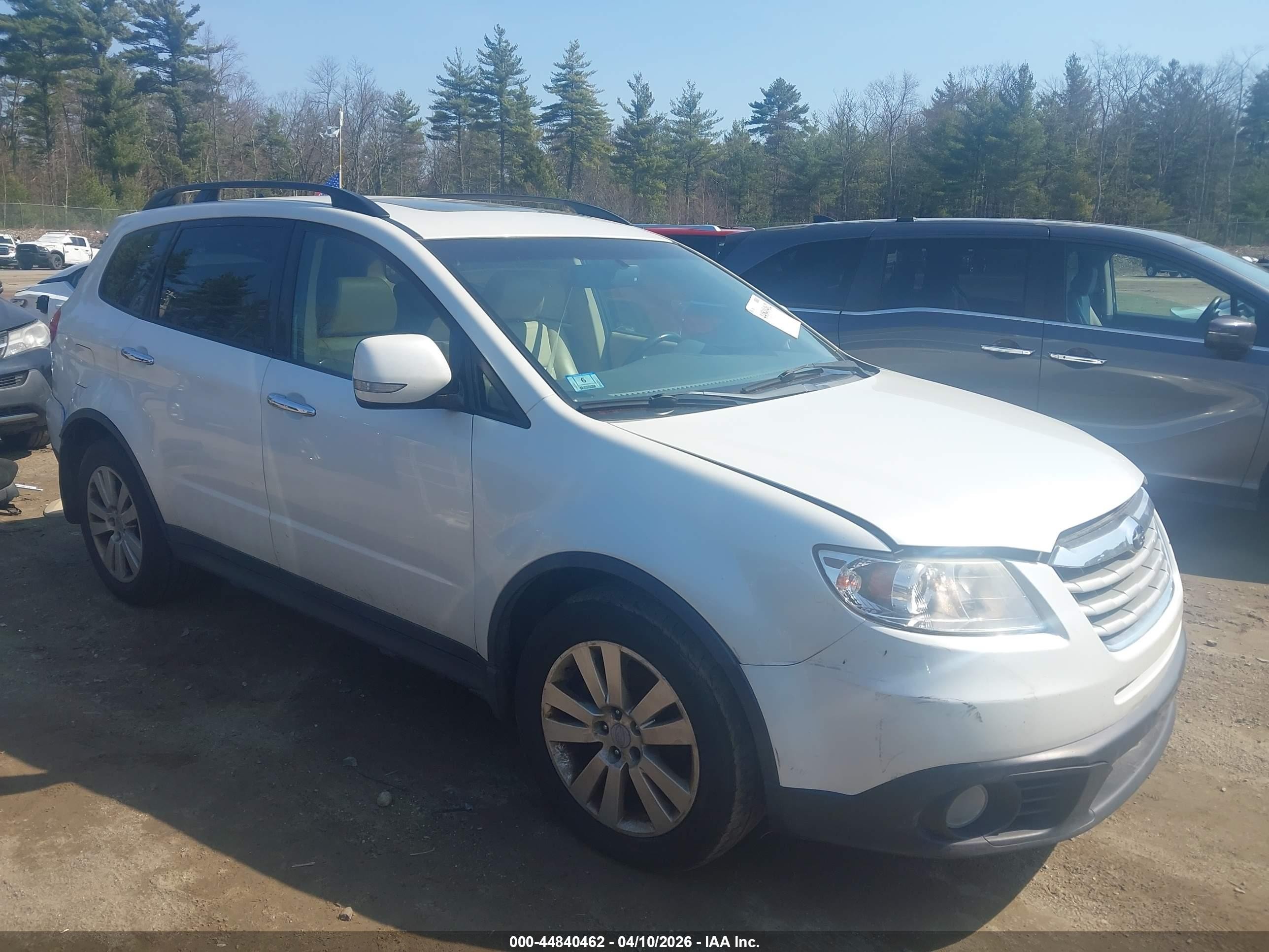 2011 Subaru Tribeca Limited, VIN 4S4WX9GD2B4403343 — Перед